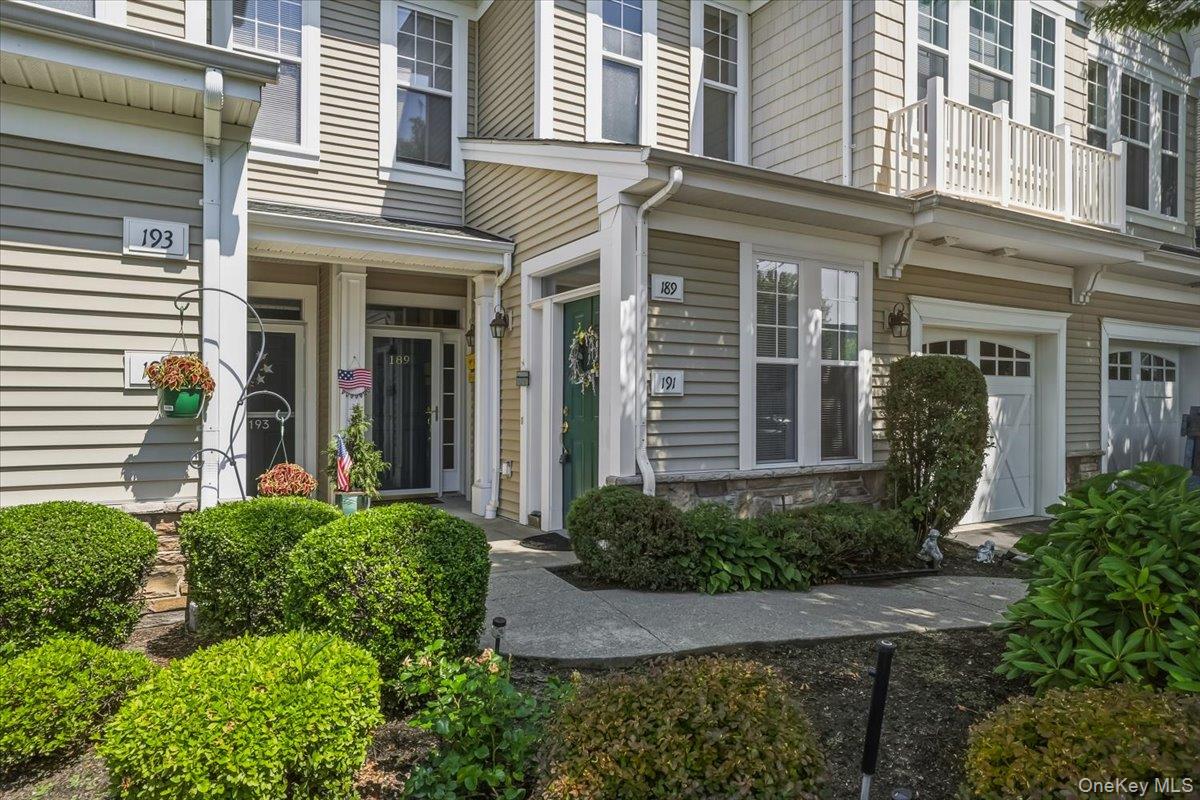 3rd image of 189 Symphony Dr, Brookhaven, NY 11755 | MLS# 1022885