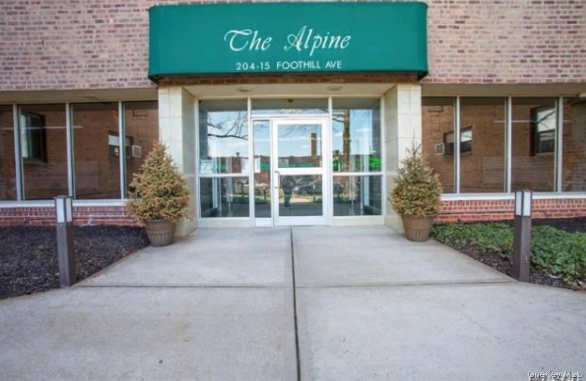 2nd image of The Alpine, New York, NY 11423