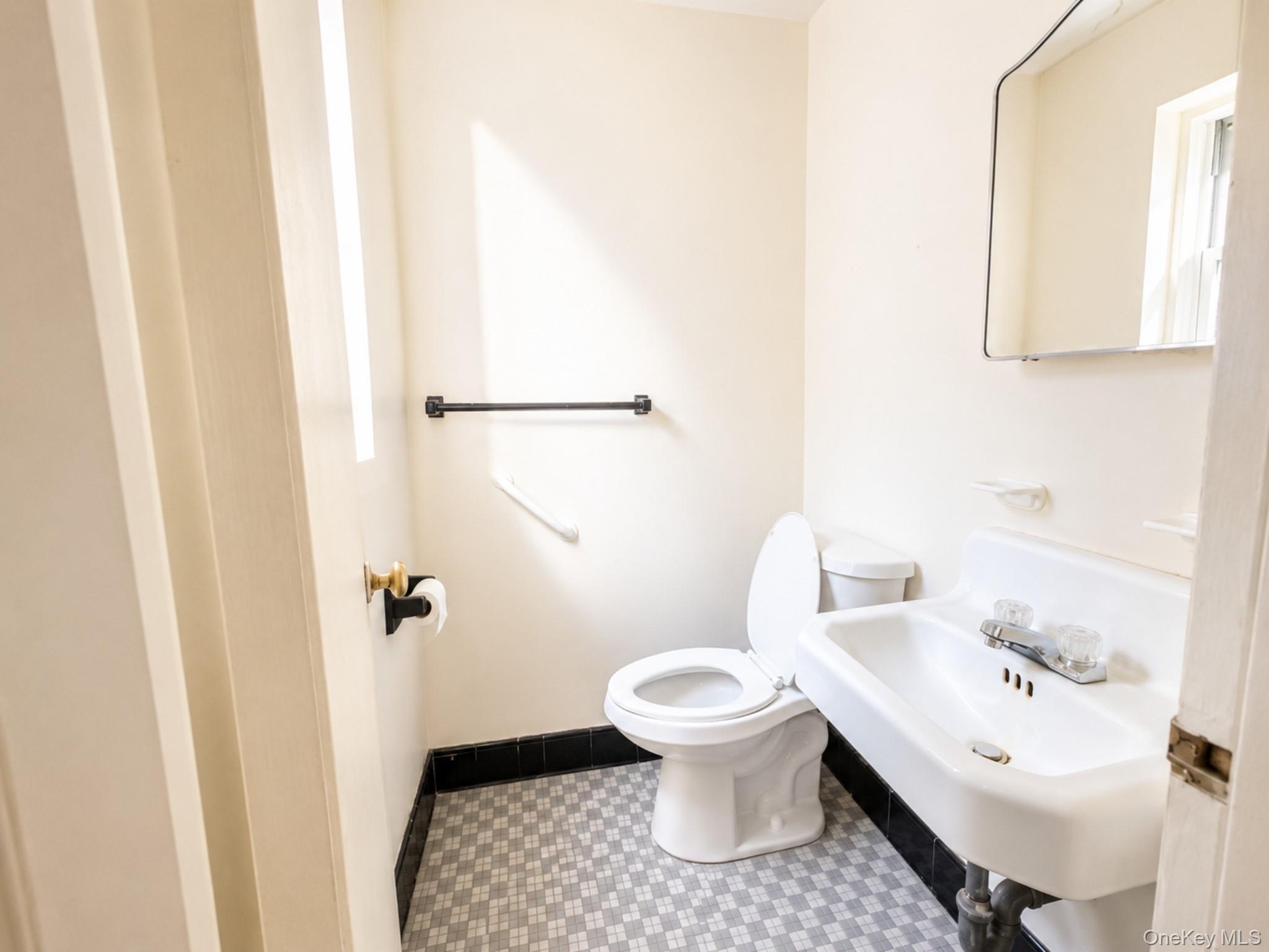 2nd image of 1010 Sherman Ave, New York, NY 10456