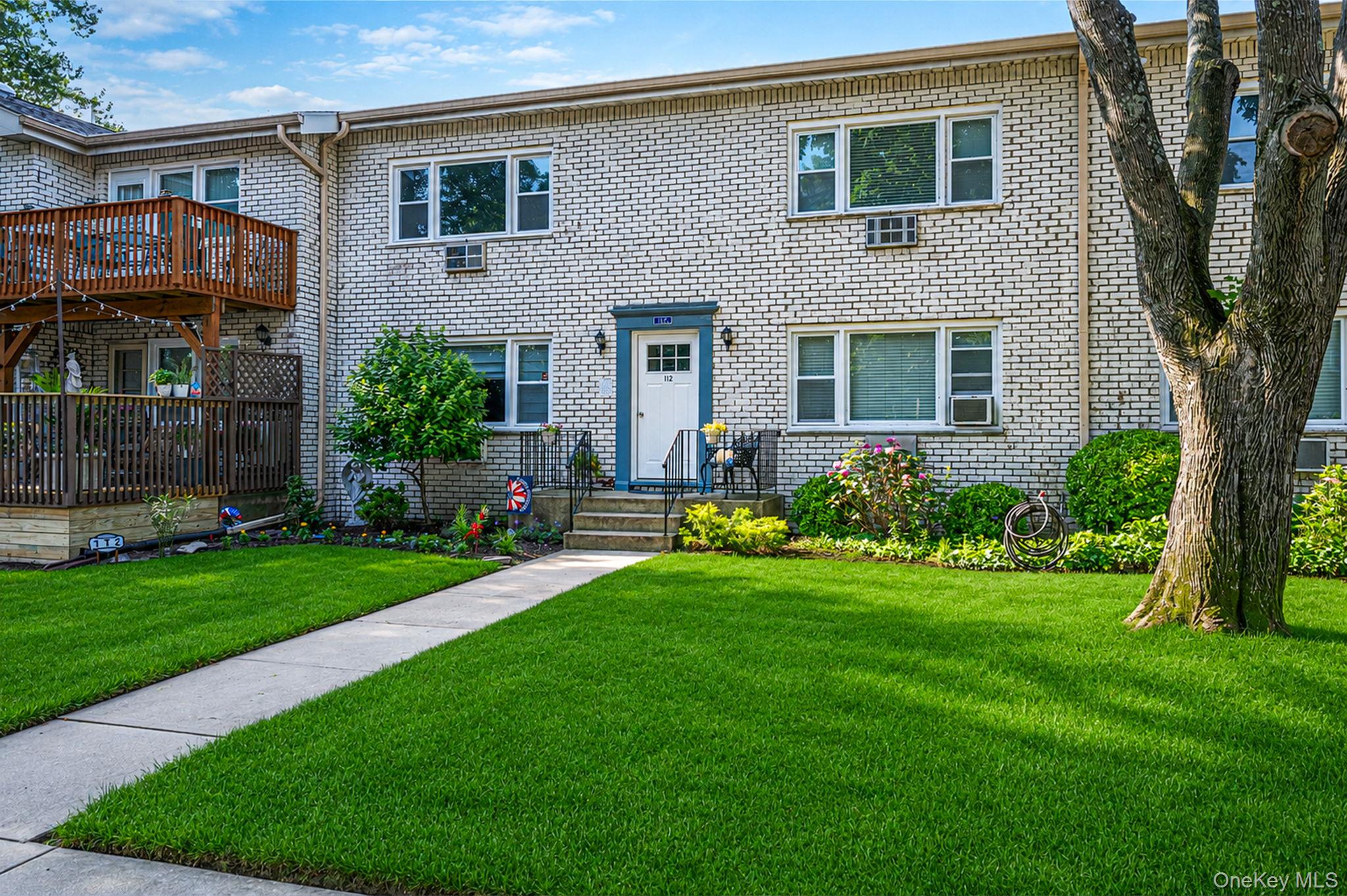 4th image of 112 Cardinal Ln, Islip, NY 11751
