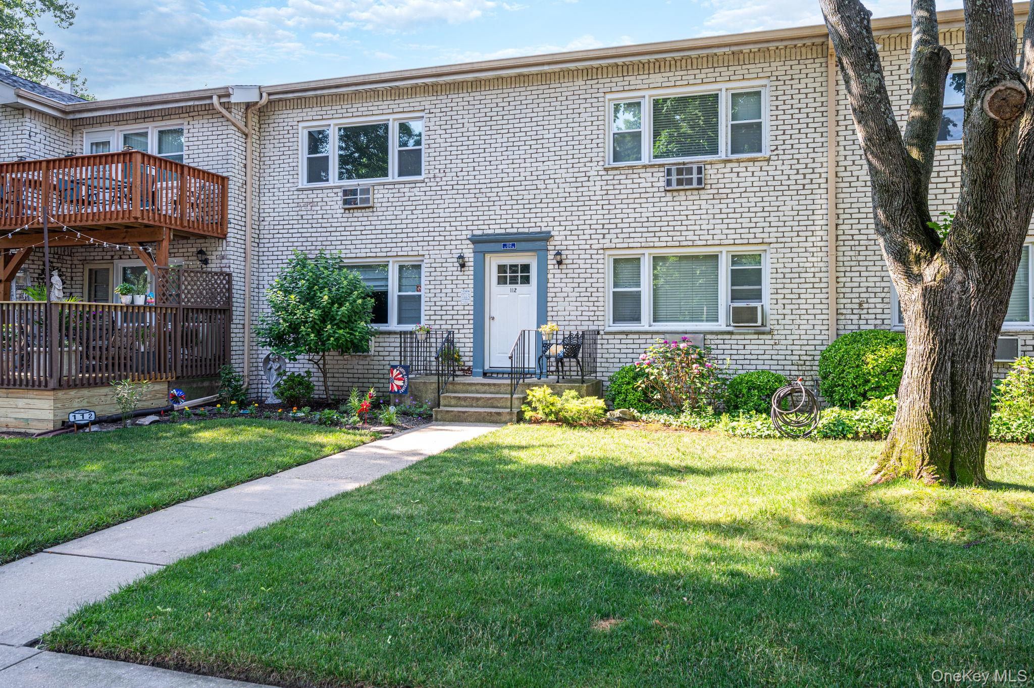 5th image of 112 Cardinal Ln, Islip, NY 11751