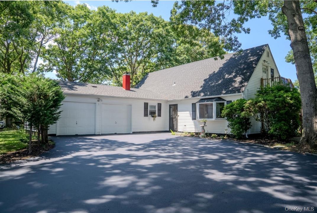 1st image of 41 Fig St, Islip, NY 11722 | MLS# 1023022