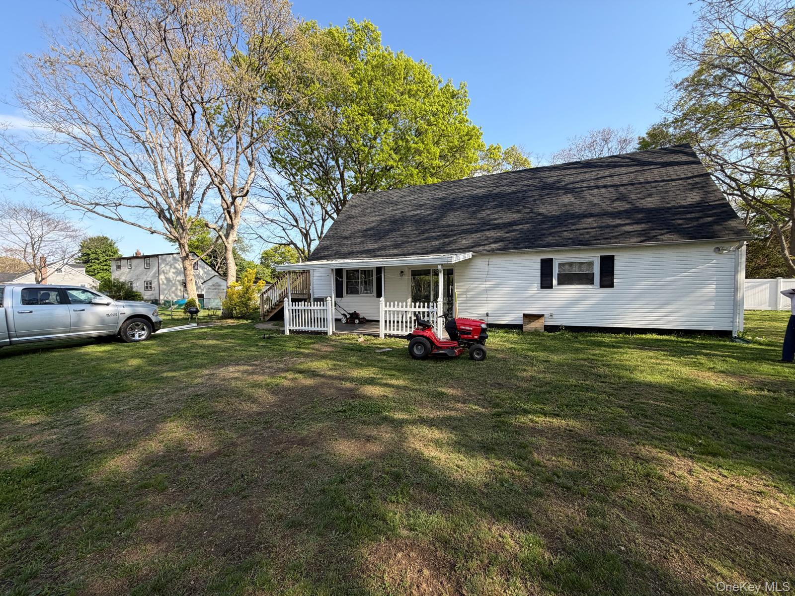 4th image of 41 Fig St, Islip, NY 11722 | MLS# 1023022