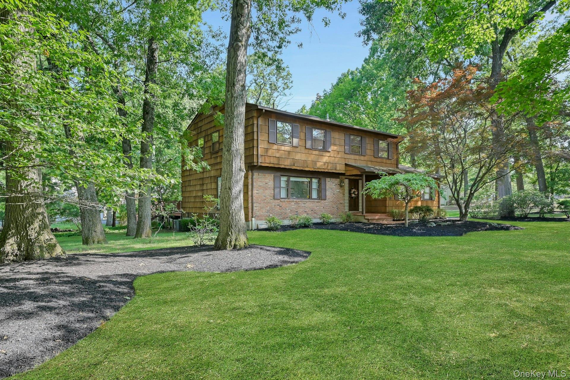 2nd image of 19 York Dr, Clarkstown, NY 10956 | MLS# 1023048