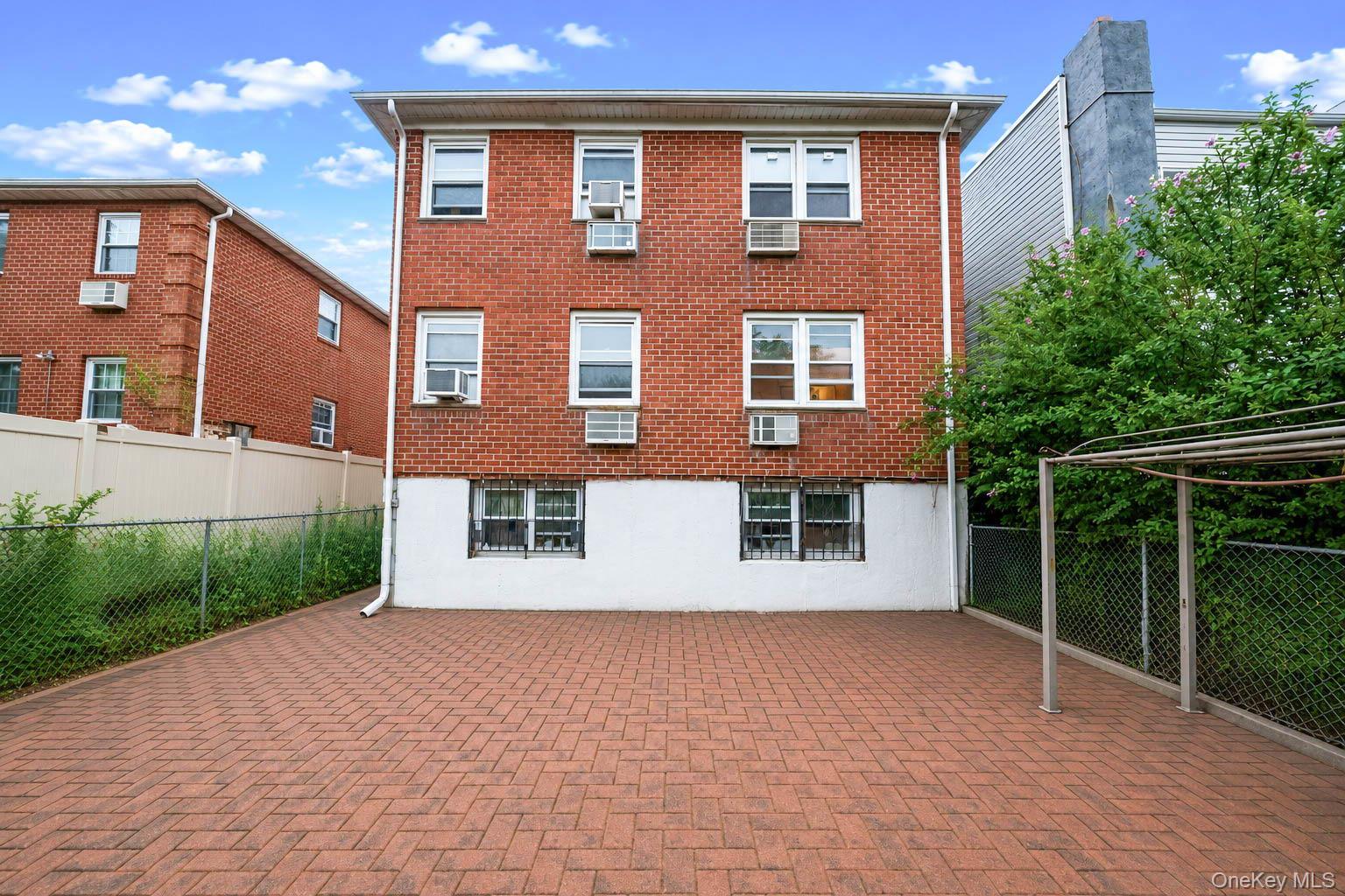 50th image of 919 E 99th St, New York, NY 11236 | MLS# 1023064