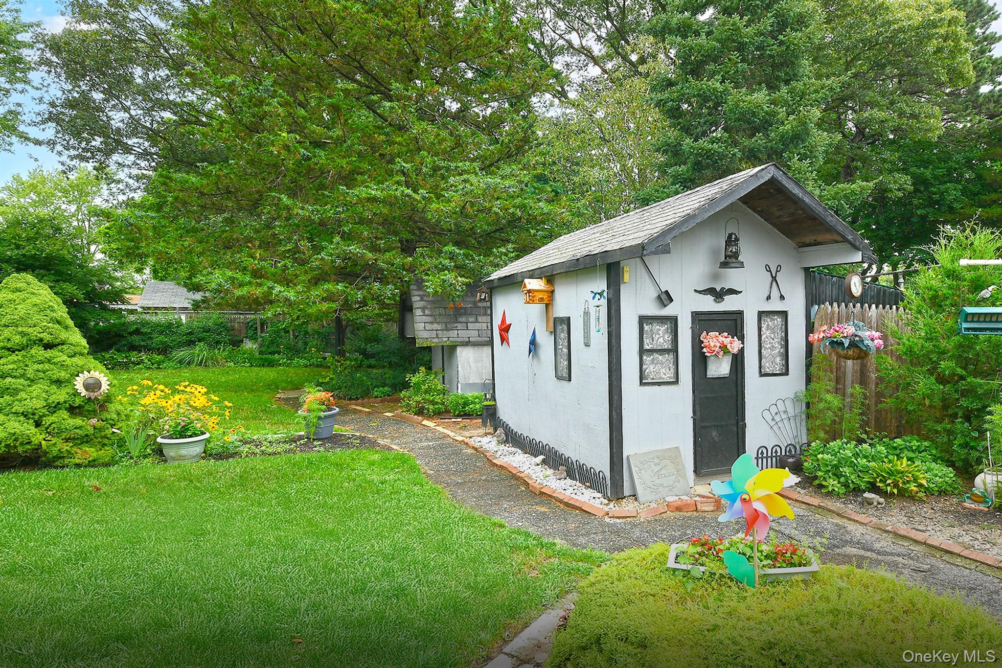 34th image of 11 Bonnybill Dr, Brookhaven, NY 11720 | MLS# 1023083