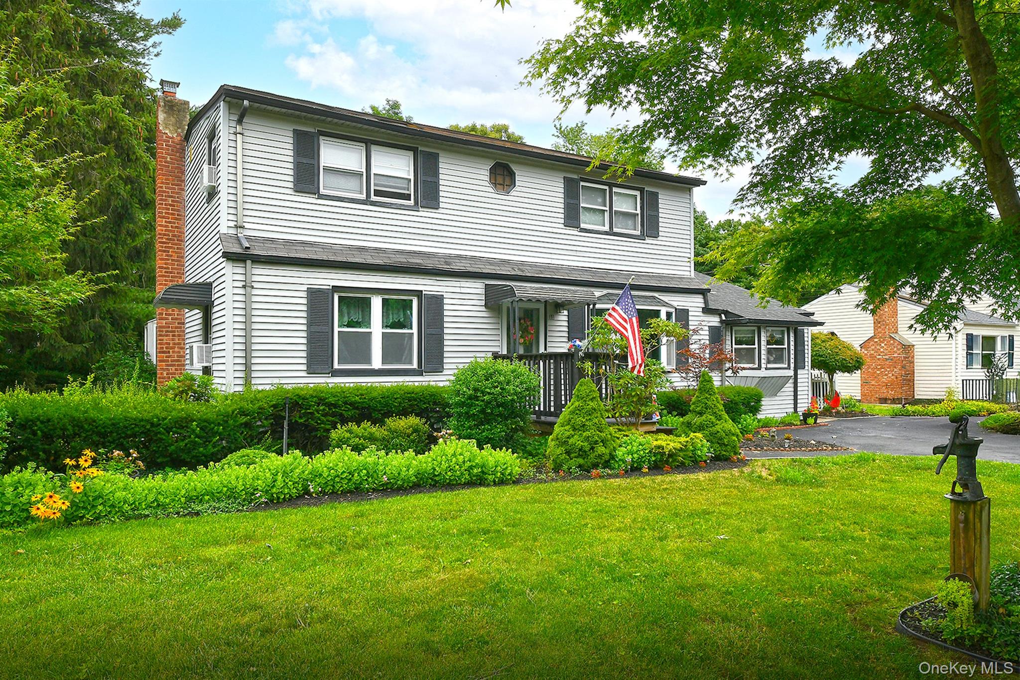 3rd image of 11 Bonnybill Dr, Brookhaven, NY 11720 | MLS# 1023083