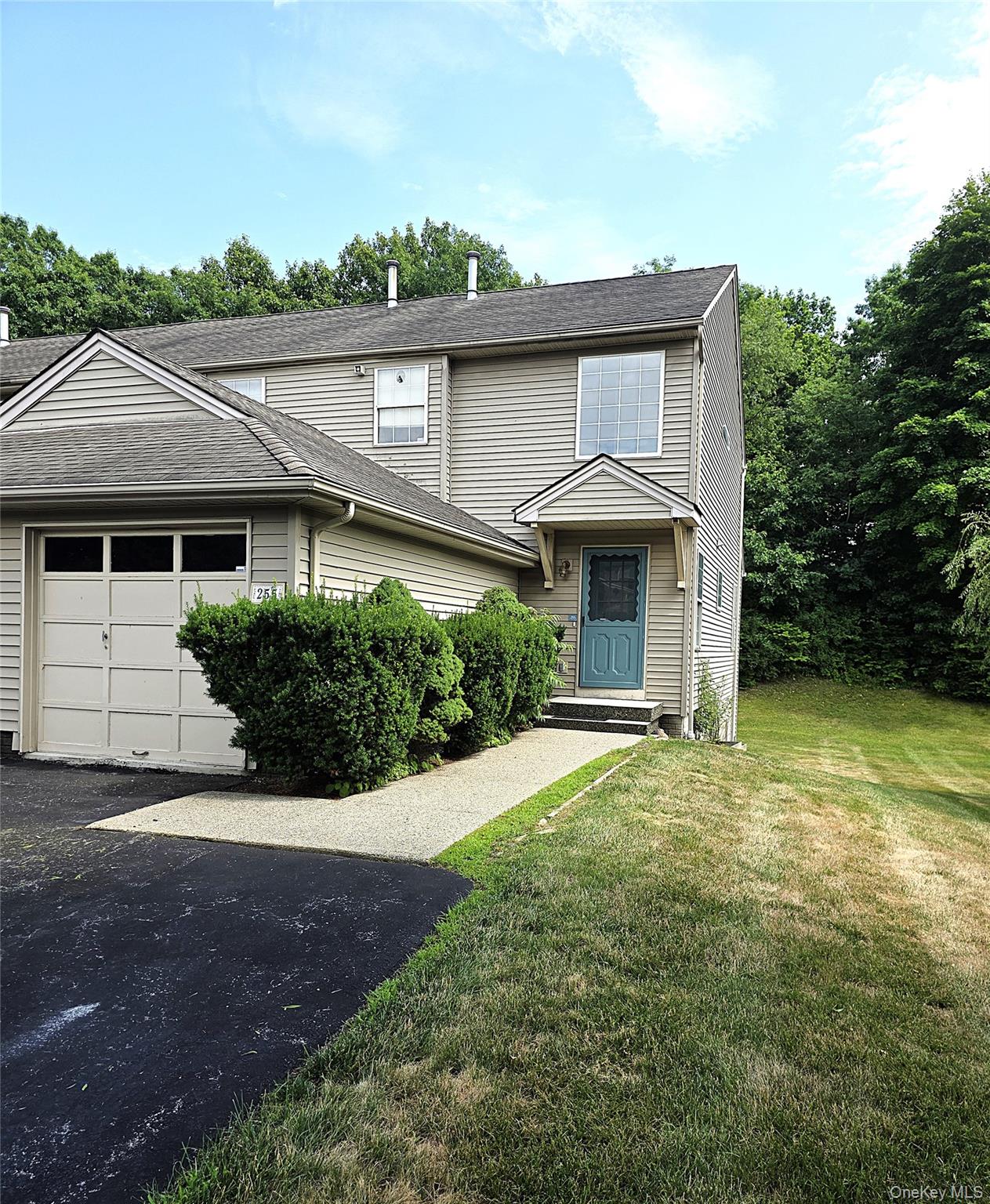 3rd image of 255 Crestwood Ct, Fishkill, NY 12524 | MLS# 1023155