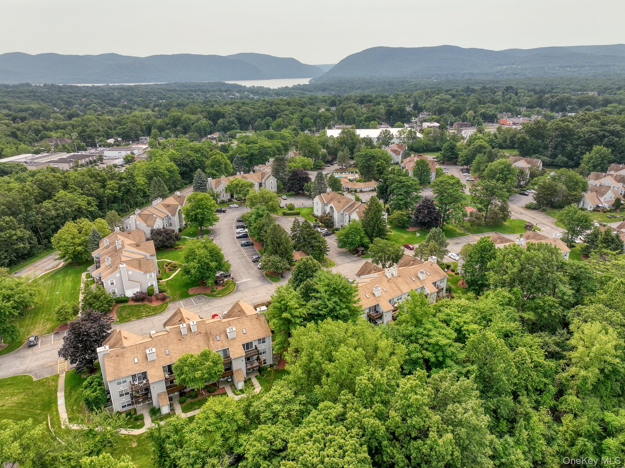 30th image of 1130 Washington Green, New Windsor, NY 12553 | MLS# 1023166