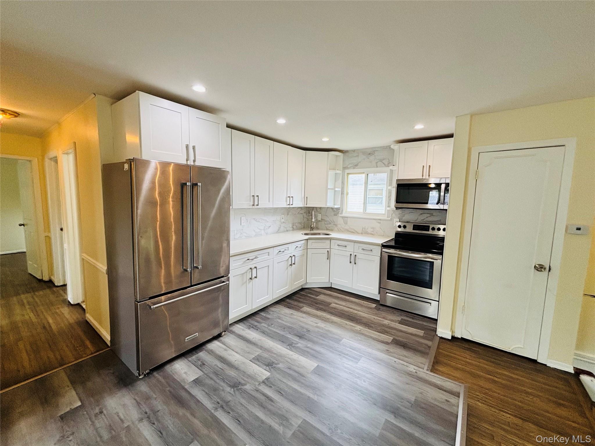 2nd image of 537 Lakeway Dr, West Babylon, NY 11704 | MLS# 1023307