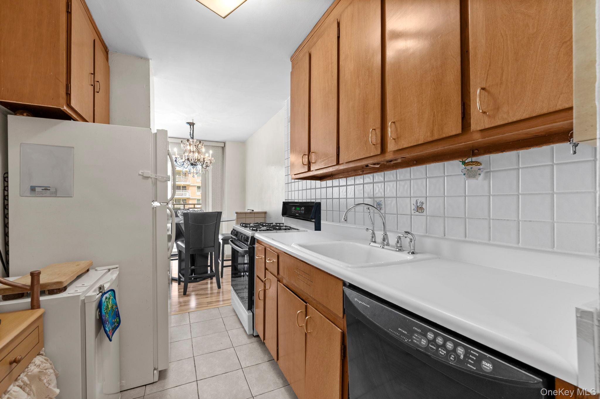 4th image of 2940 W 5Th St #7C, New York, NY 11224 | MLS# 1023368