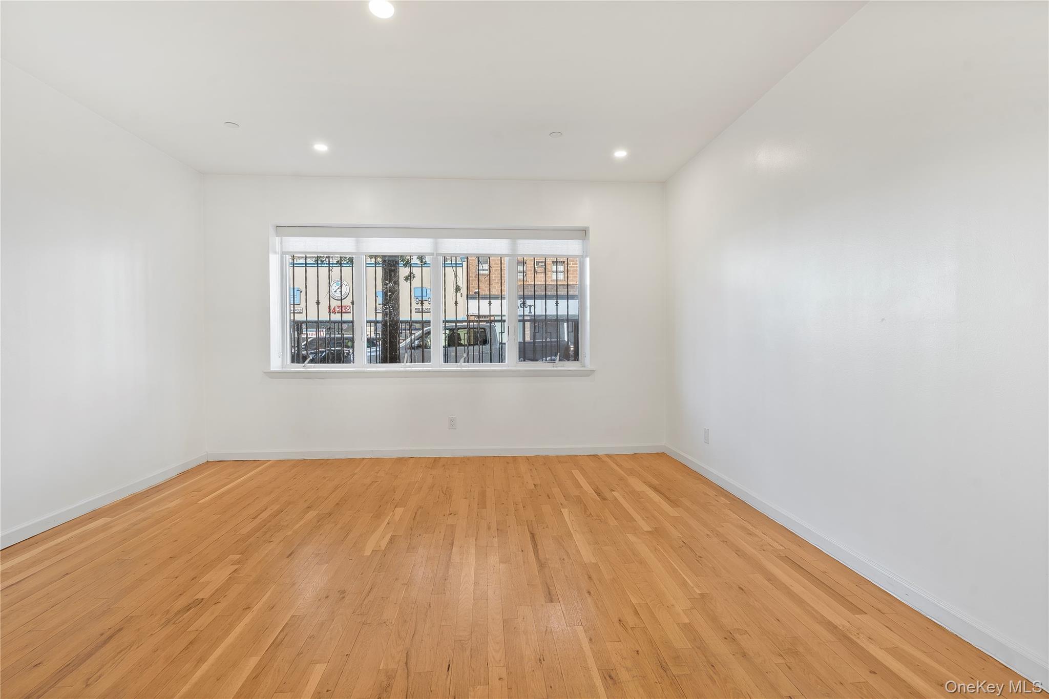 2nd image of 904 Bedford Ave #1A, Brooklyn, NY 11205 | MLS# 1023407