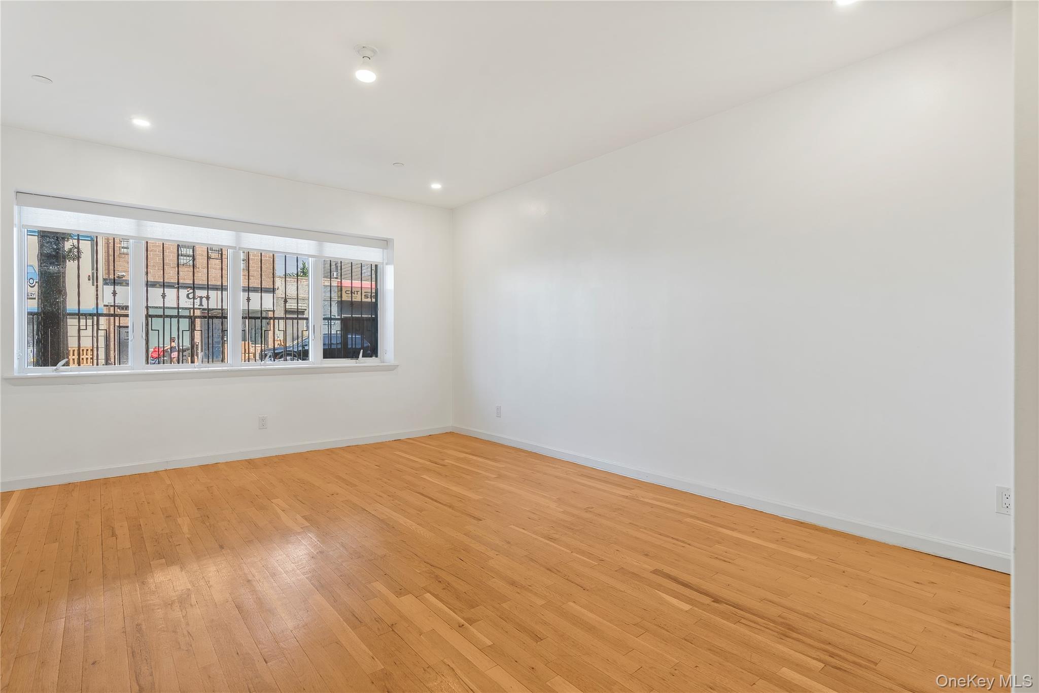 3rd image of 904 Bedford Ave #1A, Brooklyn, NY 11205 | MLS# 1023407