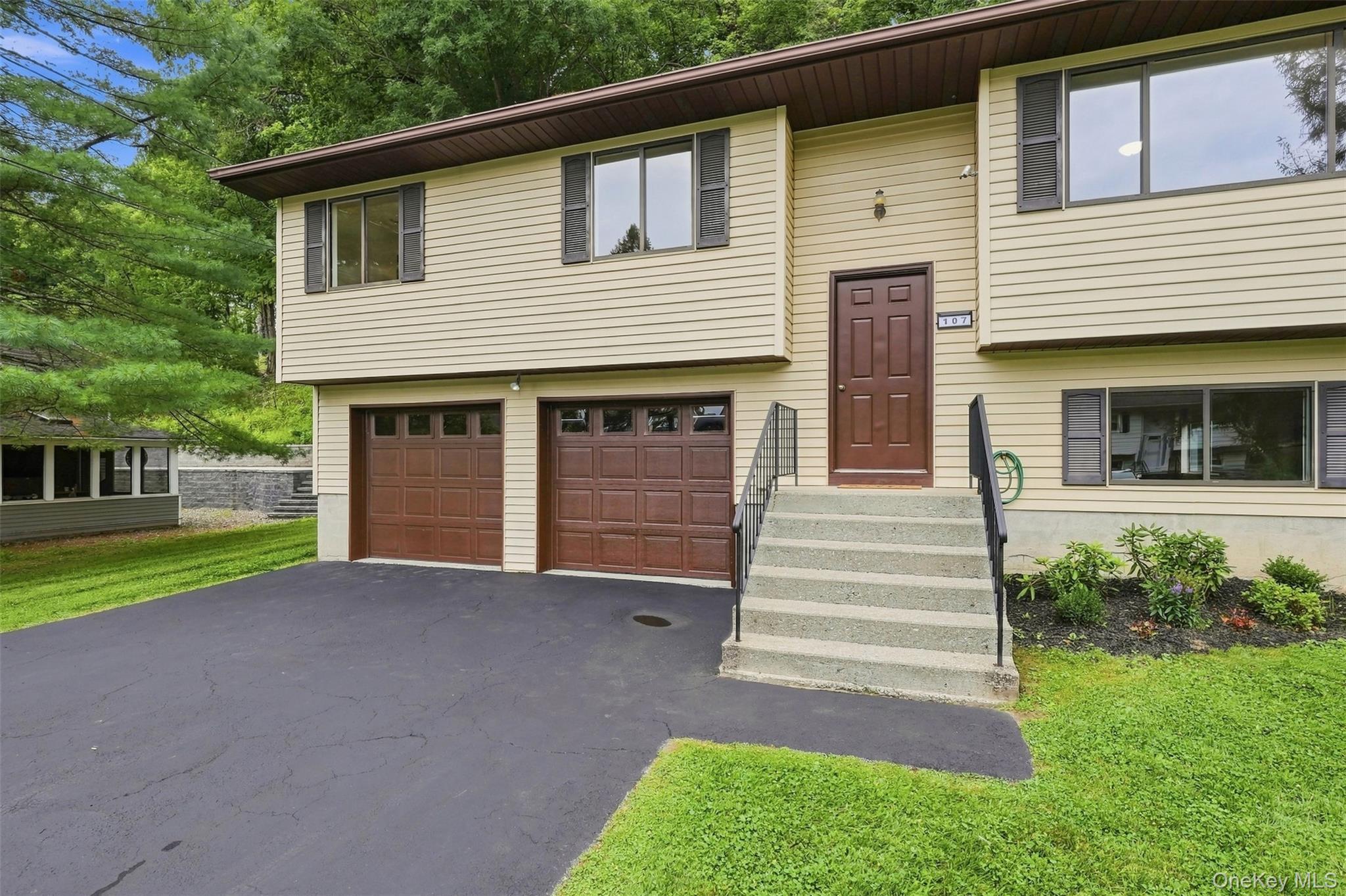 4th image of 107 Sutton Park Rd, Poughkeepsie (town), NY 12603 | MLS# 1023468
