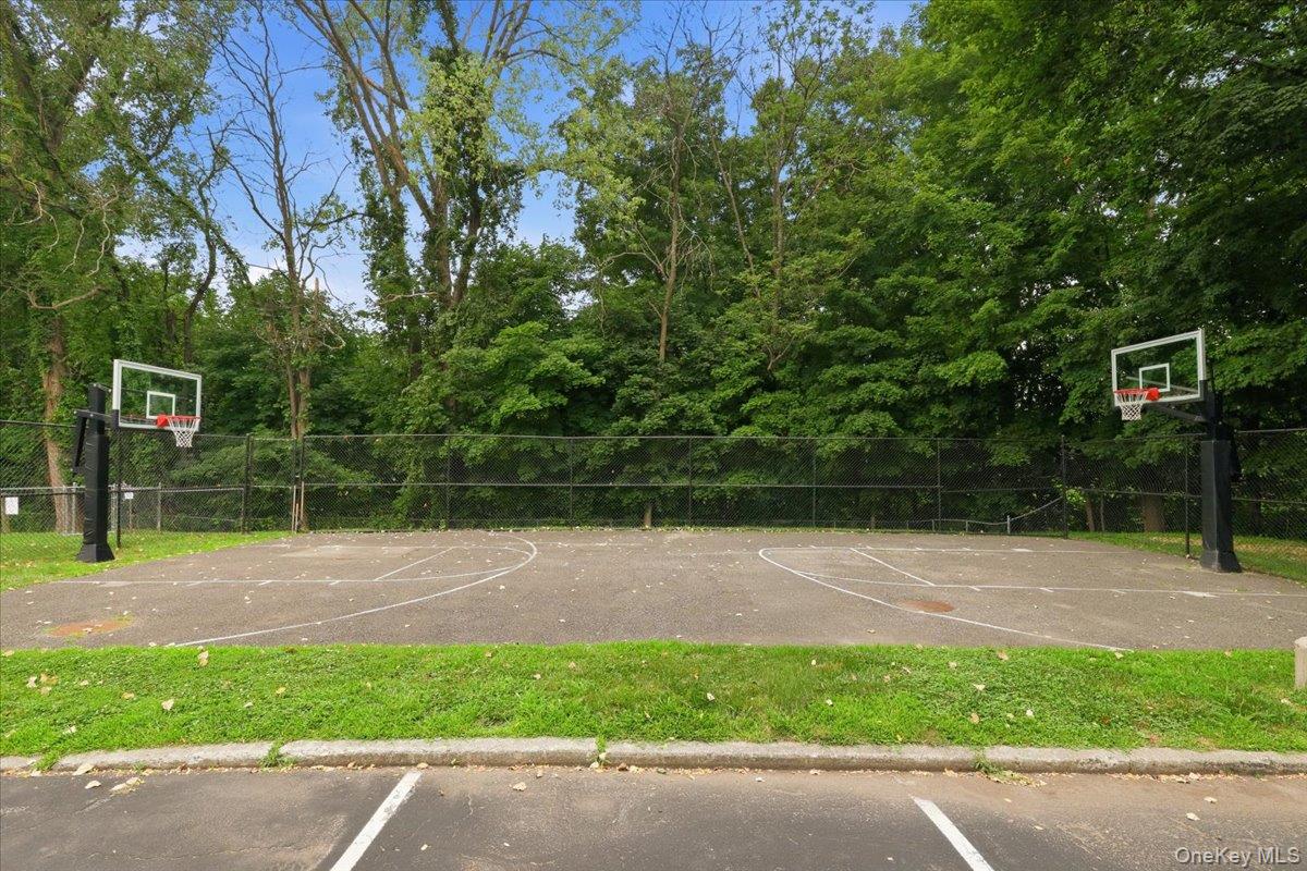 2nd image of 208 Harris Rd, Bedford Hills, NY 10507