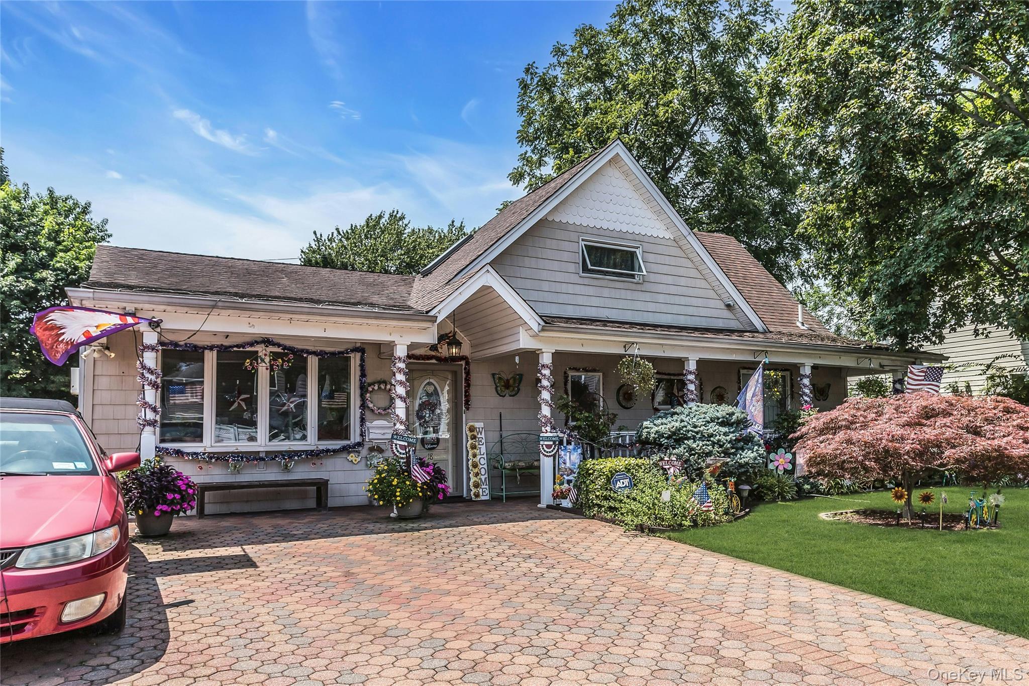 2nd image of 18 Hedge Ln, Hempstead, NY 11590 | MLS# 1023718