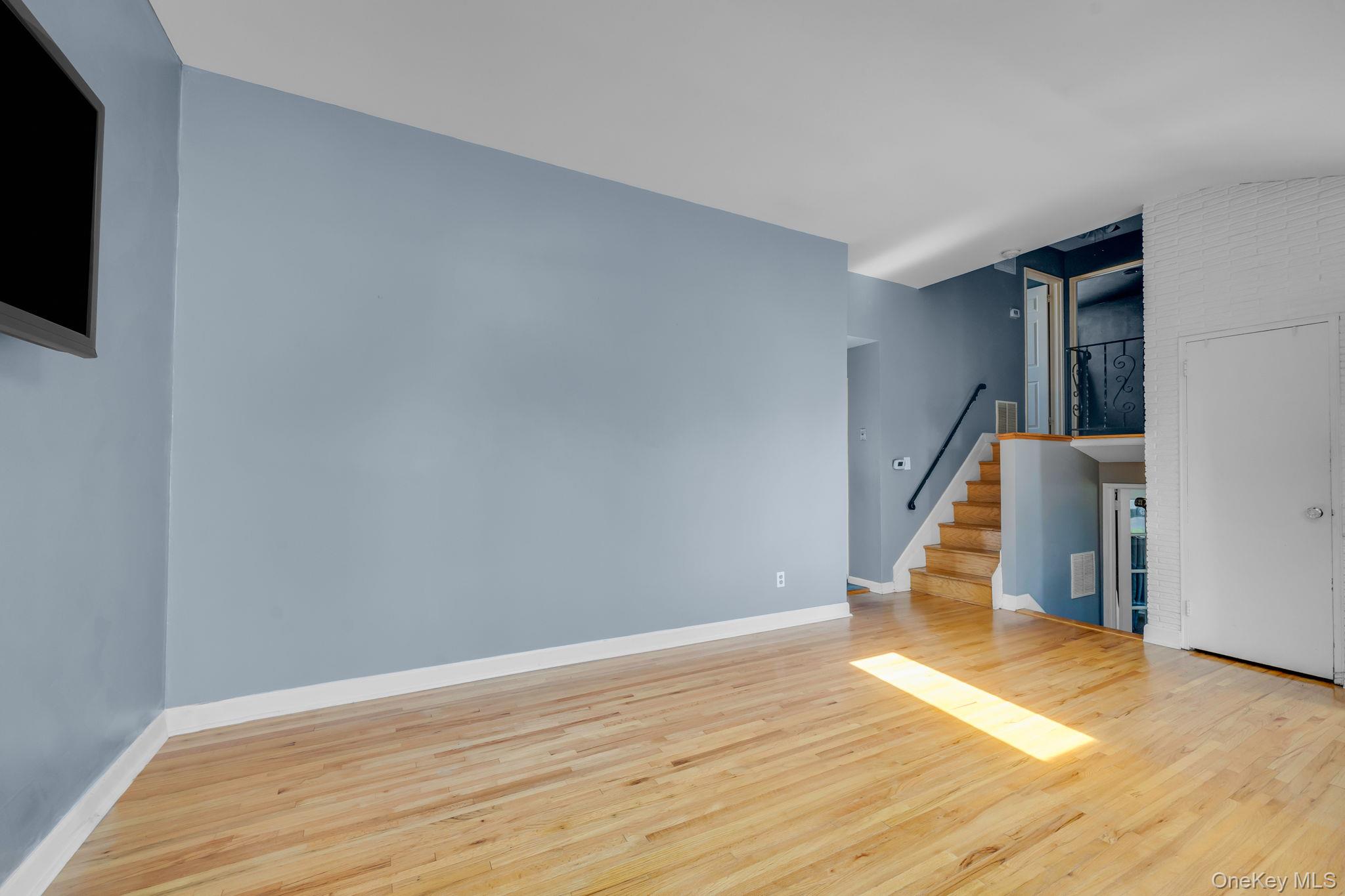 4th image of 336 W 23Rd St, Babylon, NY 11729 | MLS# 1023928