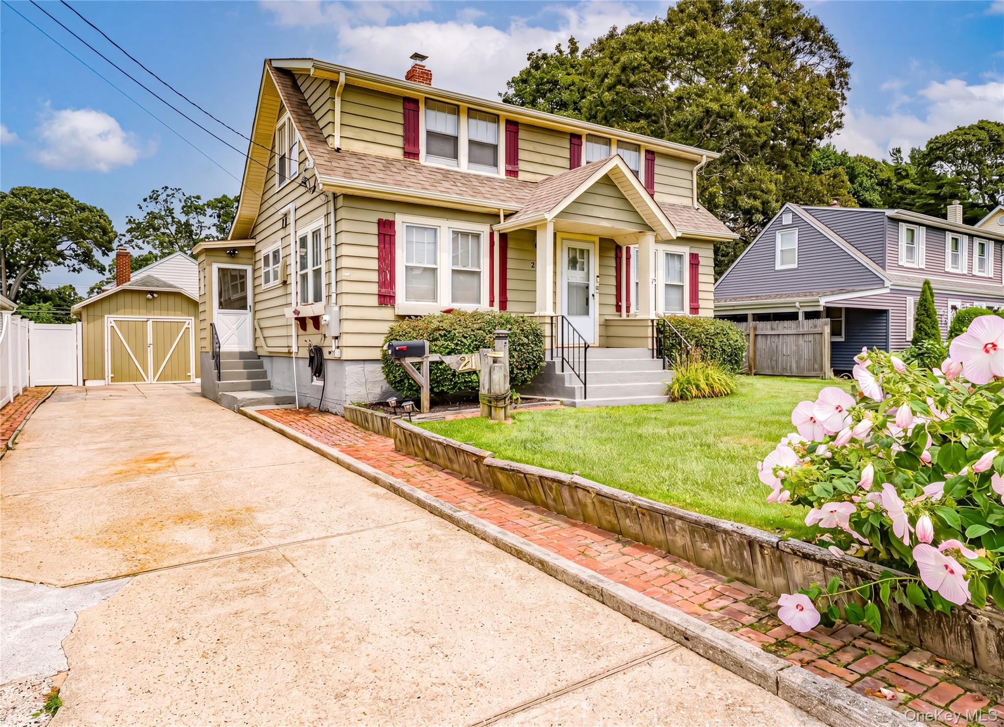 2nd image of 21 Bay 3rd St, Islip, NY 11751 | MLS# 1023939