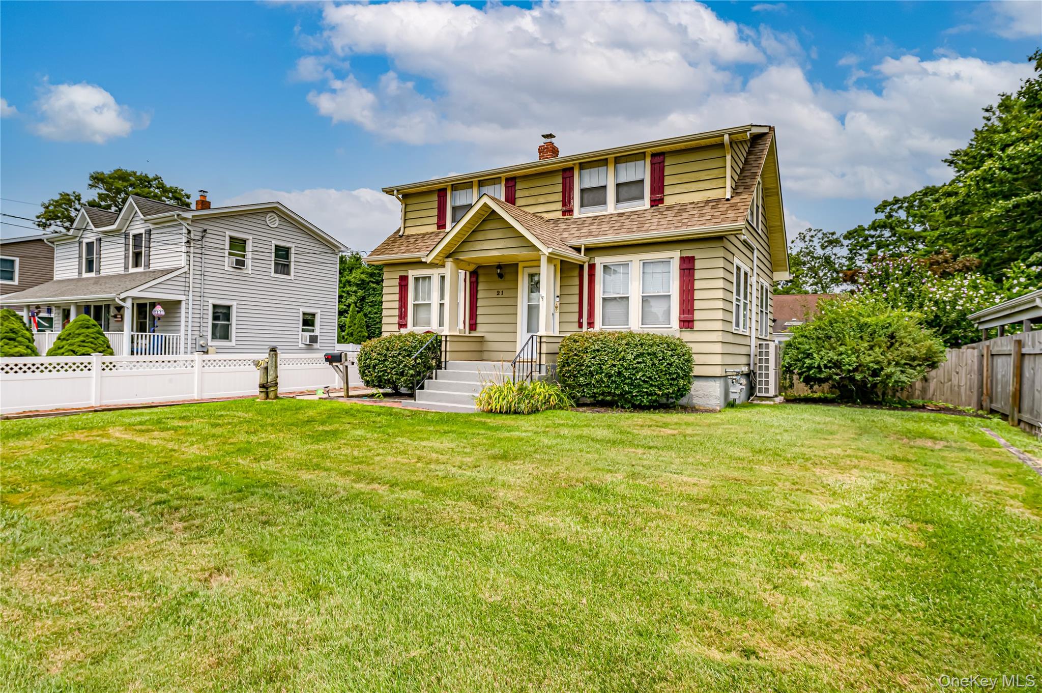 1st image of 21 Bay 3rd St, Islip, NY 11751 | MLS# 1023939