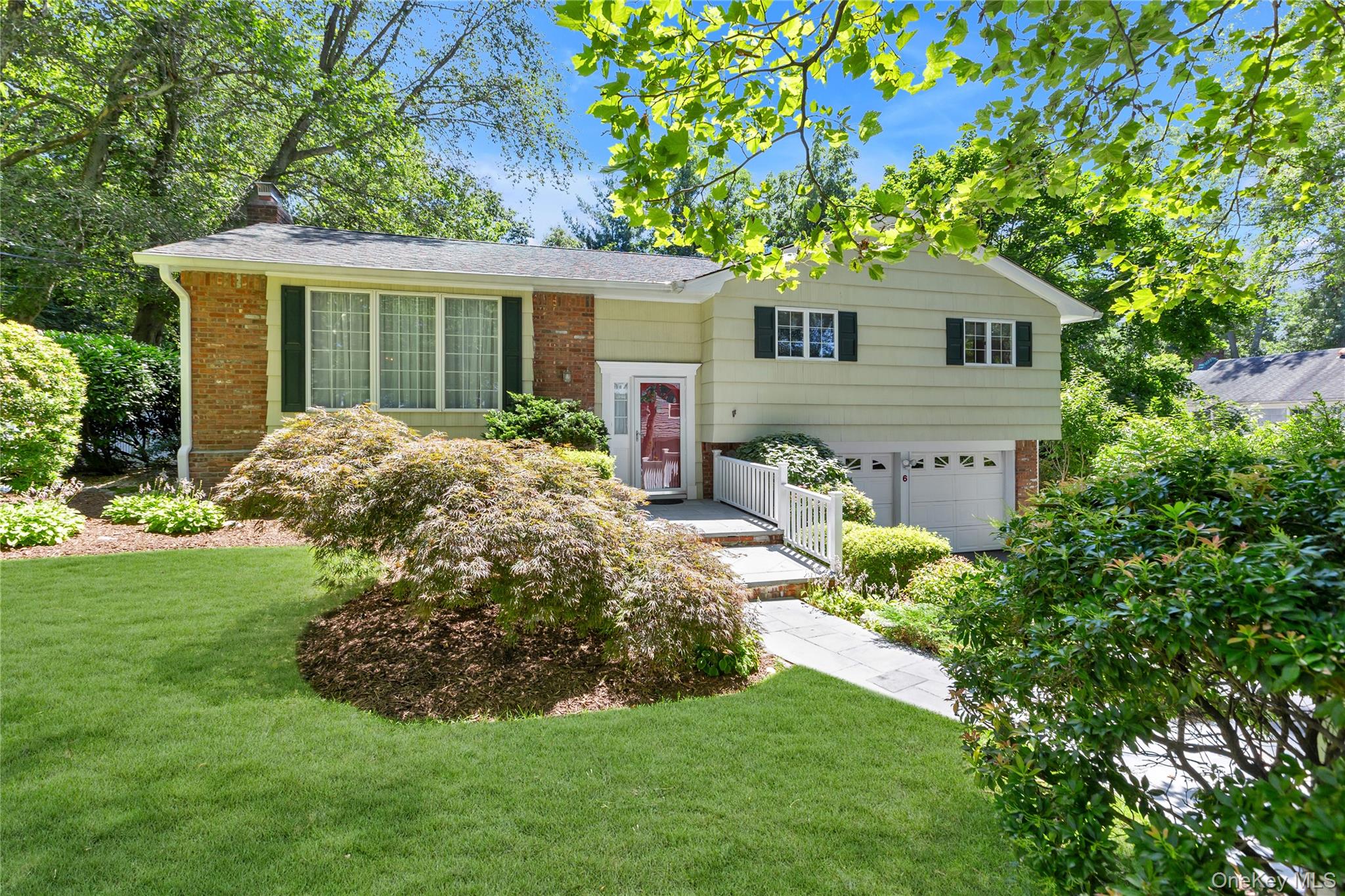 1st image of 6 Primrose Ln, Huntington, NY 11743 | MLS# 1023983