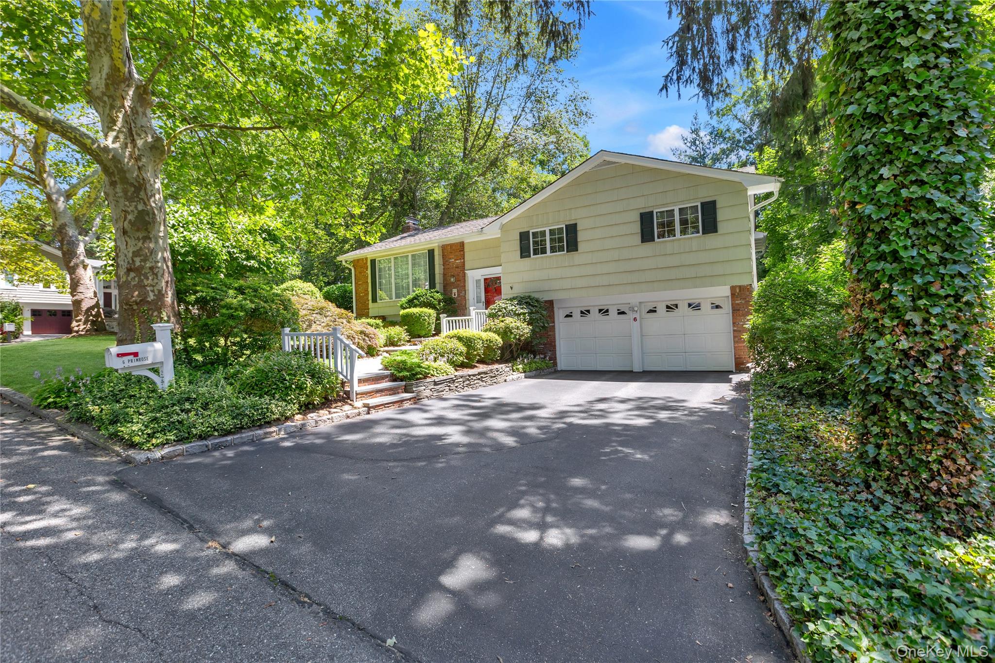 21st image of 6 Primrose Ln, Huntington, NY 11743 | MLS# 1023983
