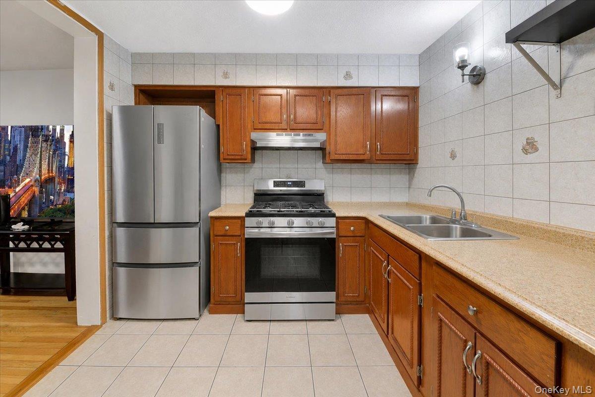 5th image of 2066 Cicero Ave, Bronx, NY 10473 | MLS# 1024041