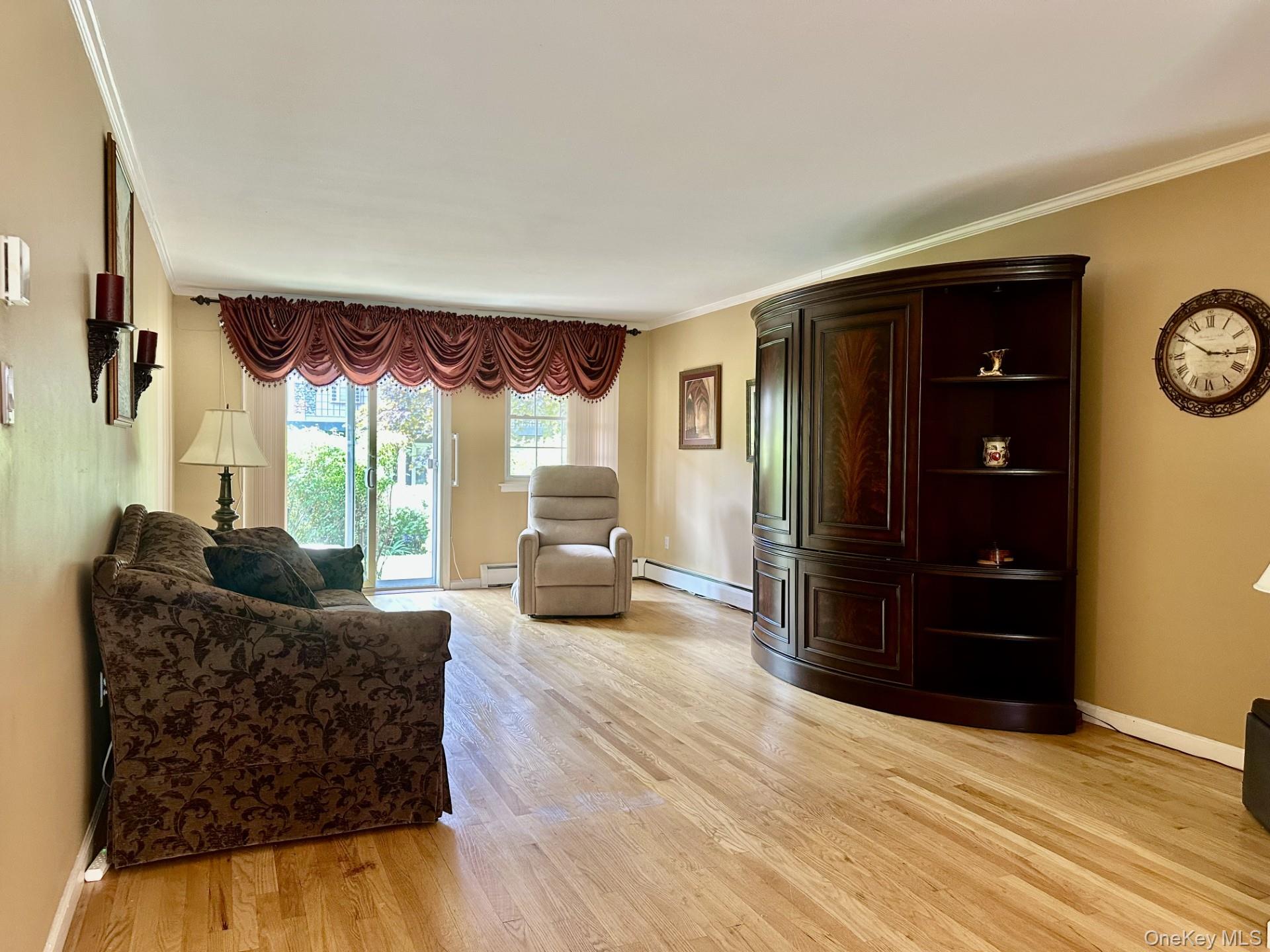 5th image of 3922 Wilshire Ln #H, Islip, NY 11796 | MLS# 1024057