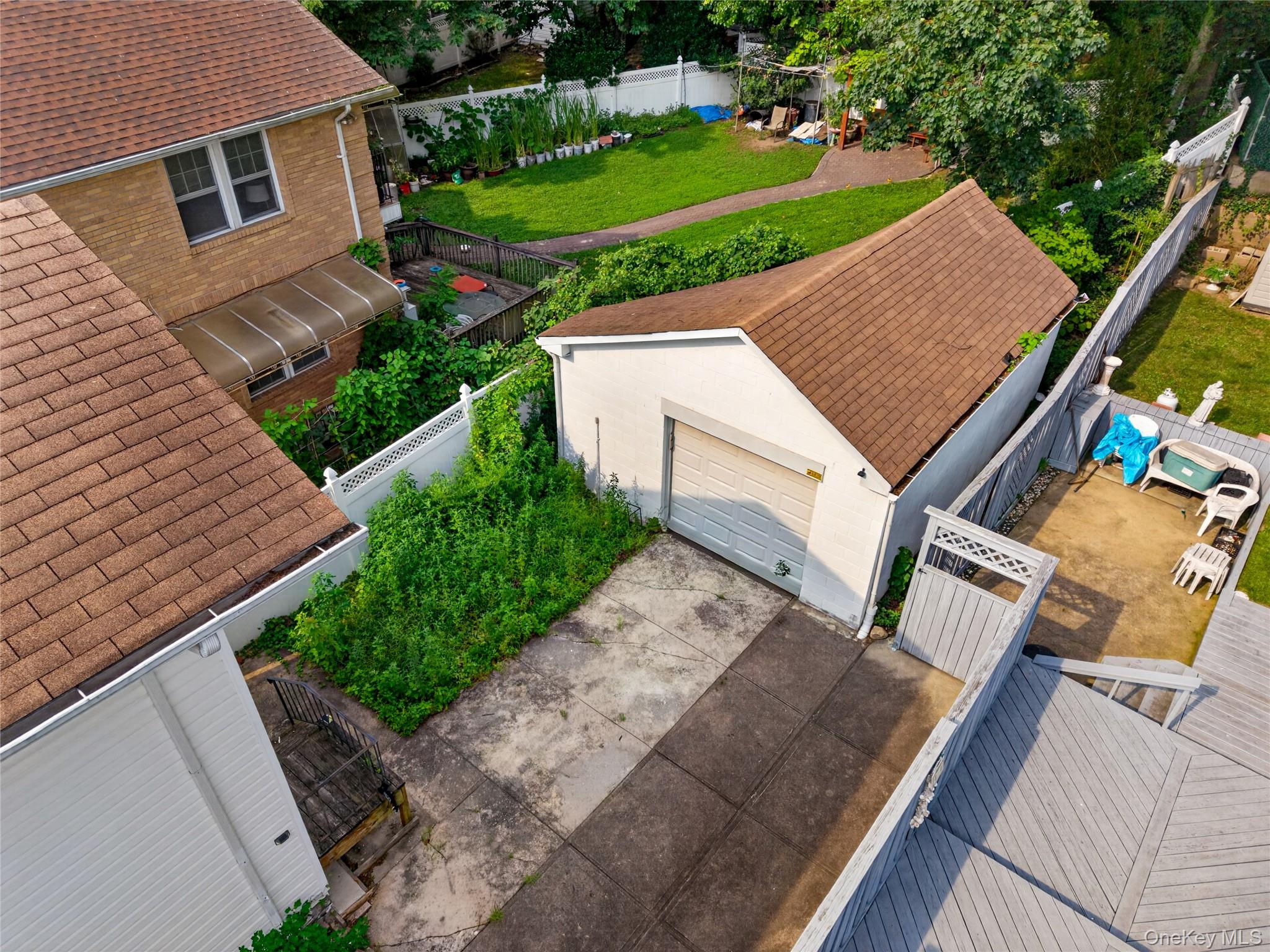 27th image of 42 05 249th St, Little Neck, NY 11363 | MLS# 1024131