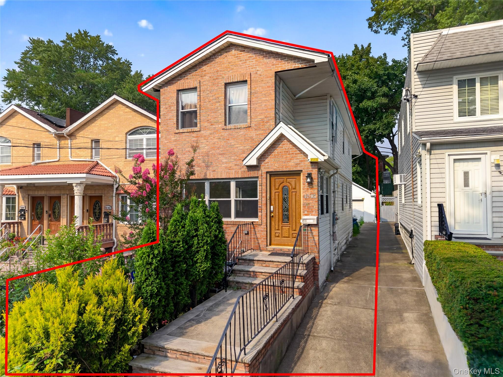 2nd image of 42-05 249th St, Little Neck, NY 11363