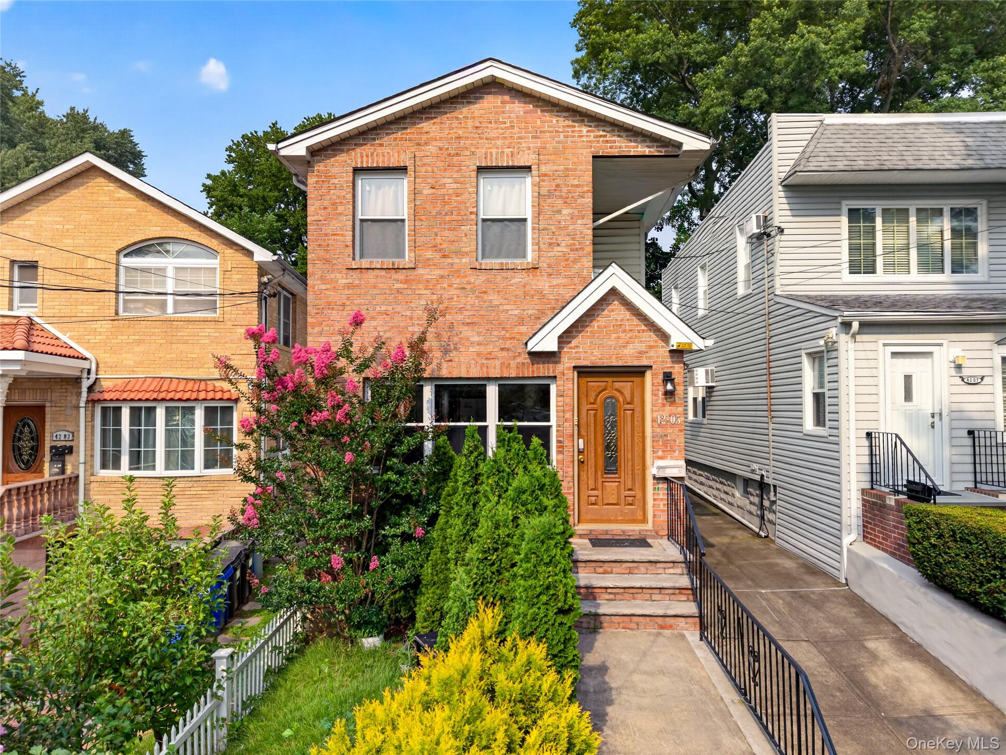 2nd image of 42 05 249th St, Little Neck, NY 11363 | MLS# 1024131