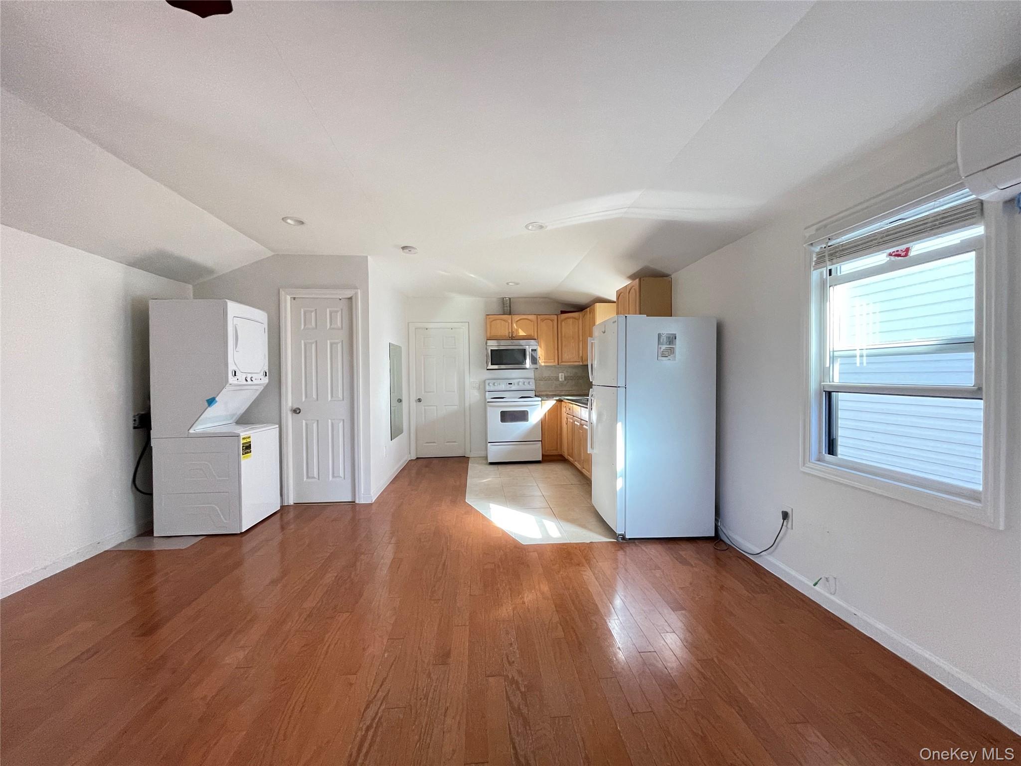 5th image of 42-05 249th St, New York, NY 11363