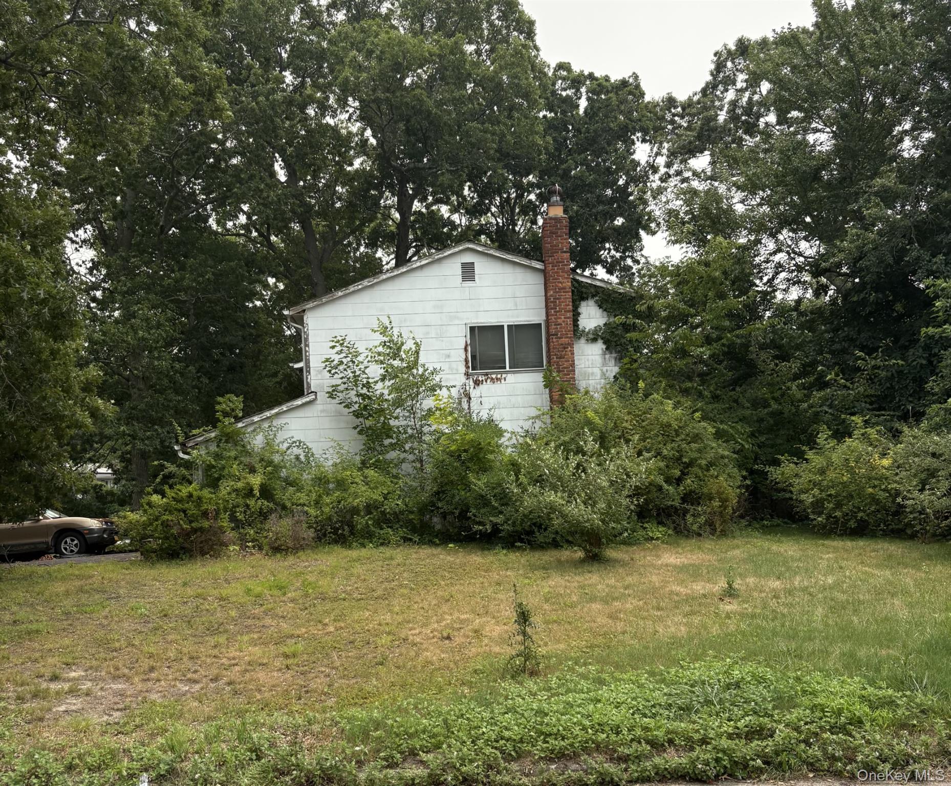 3rd image of 36 Forest Ln, Coram, NY 11727 | MLS# 1024195