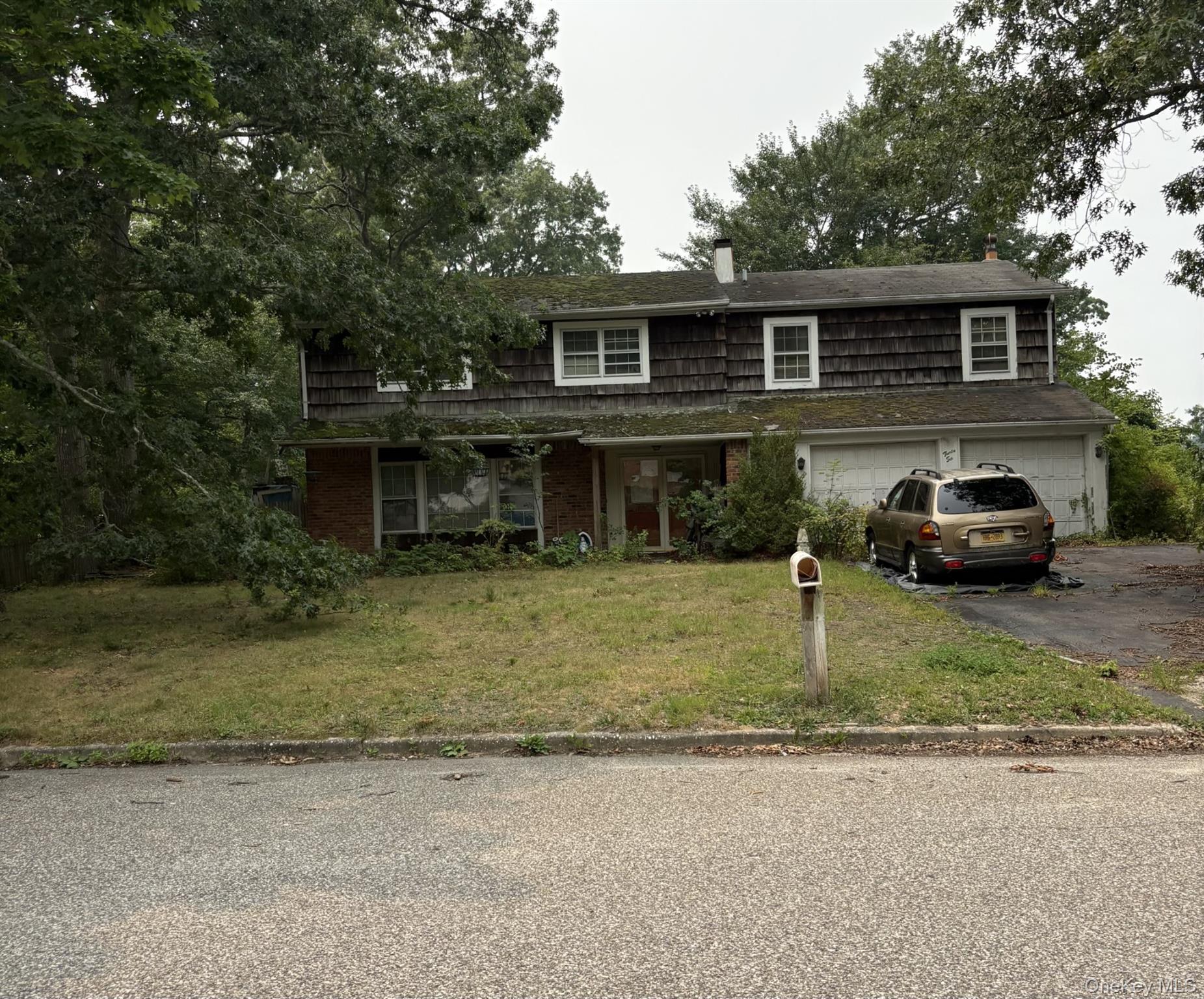 2nd image of 36 Forest Ln, Coram, NY 11727 | MLS# 1024195