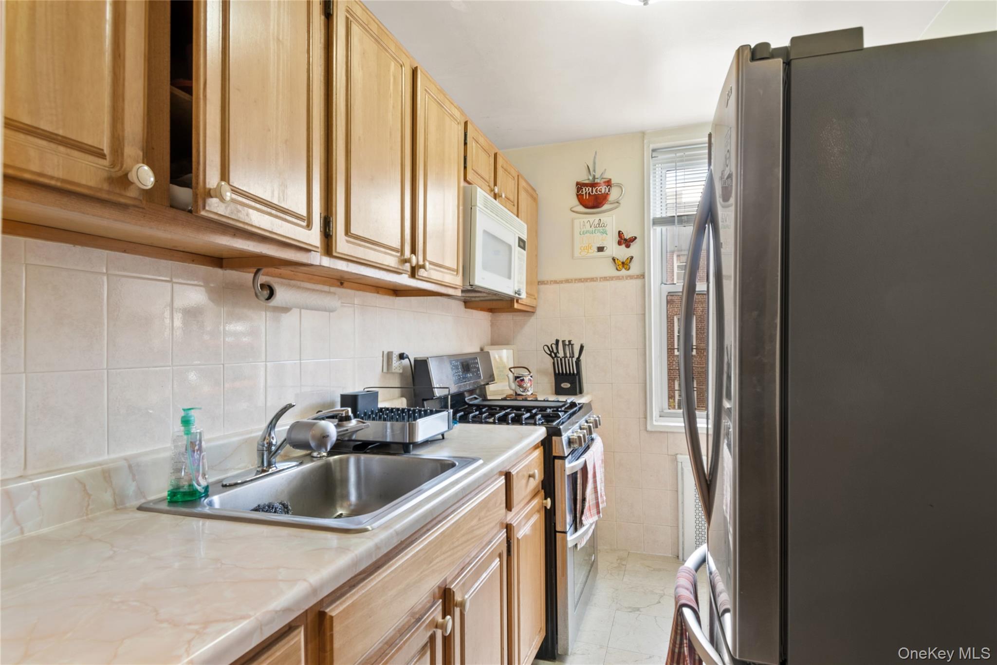 3rd image of 1480 Thieriot Ave #5M, New York, NY 10460 | MLS# 1024252