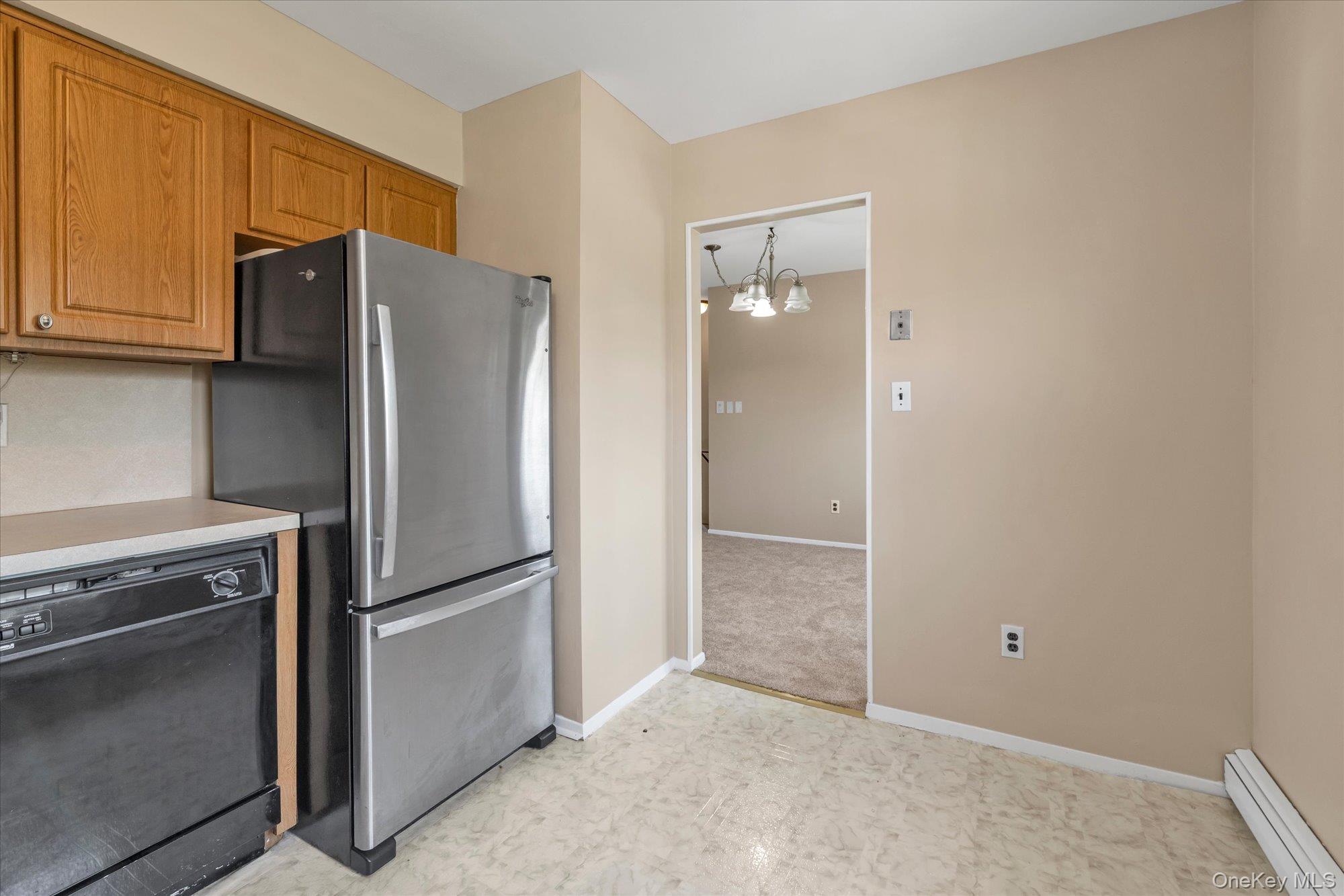 5th image of 25 Springwood Dr, Babylon, NY 11703 | MLS# 1024276