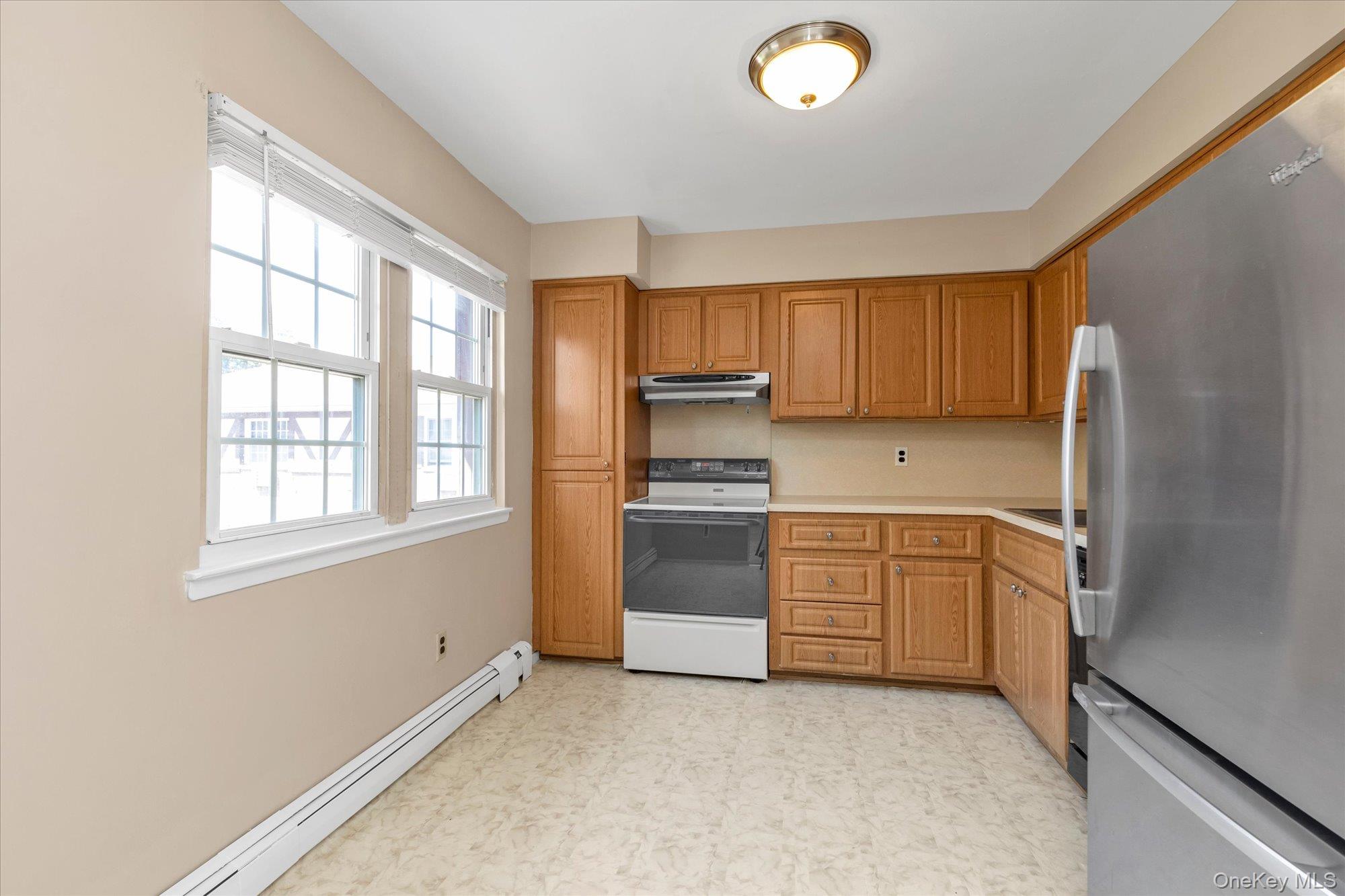 4th image of 25 Springwood Dr, Babylon, NY 11703 | MLS# 1024276