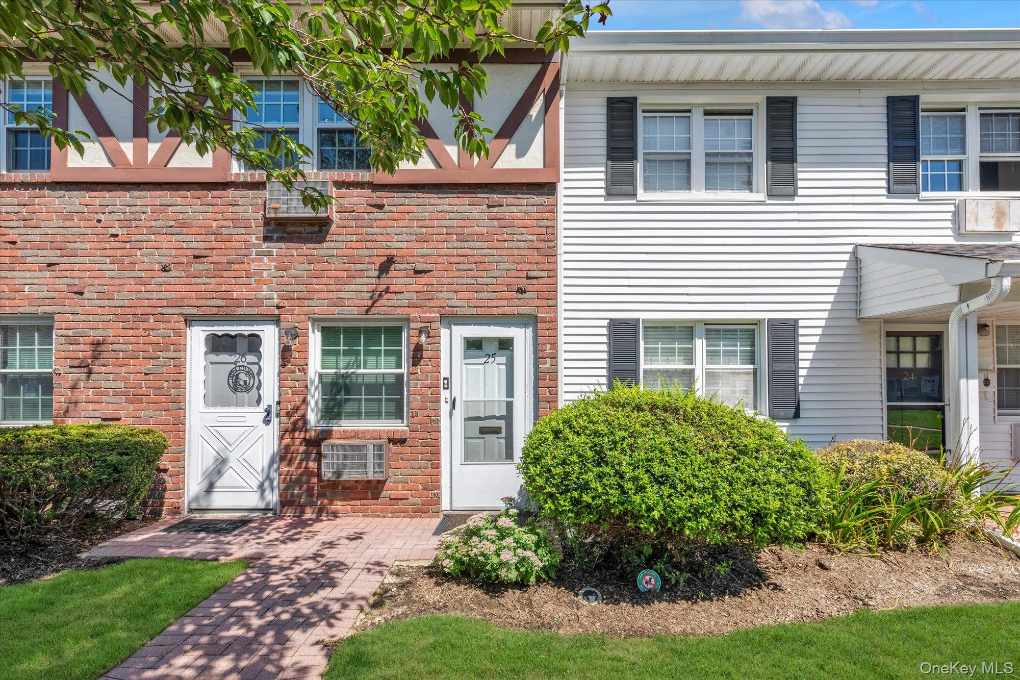 2nd image of 25 Springwood Dr, Babylon, NY 11703 | MLS# 1024276