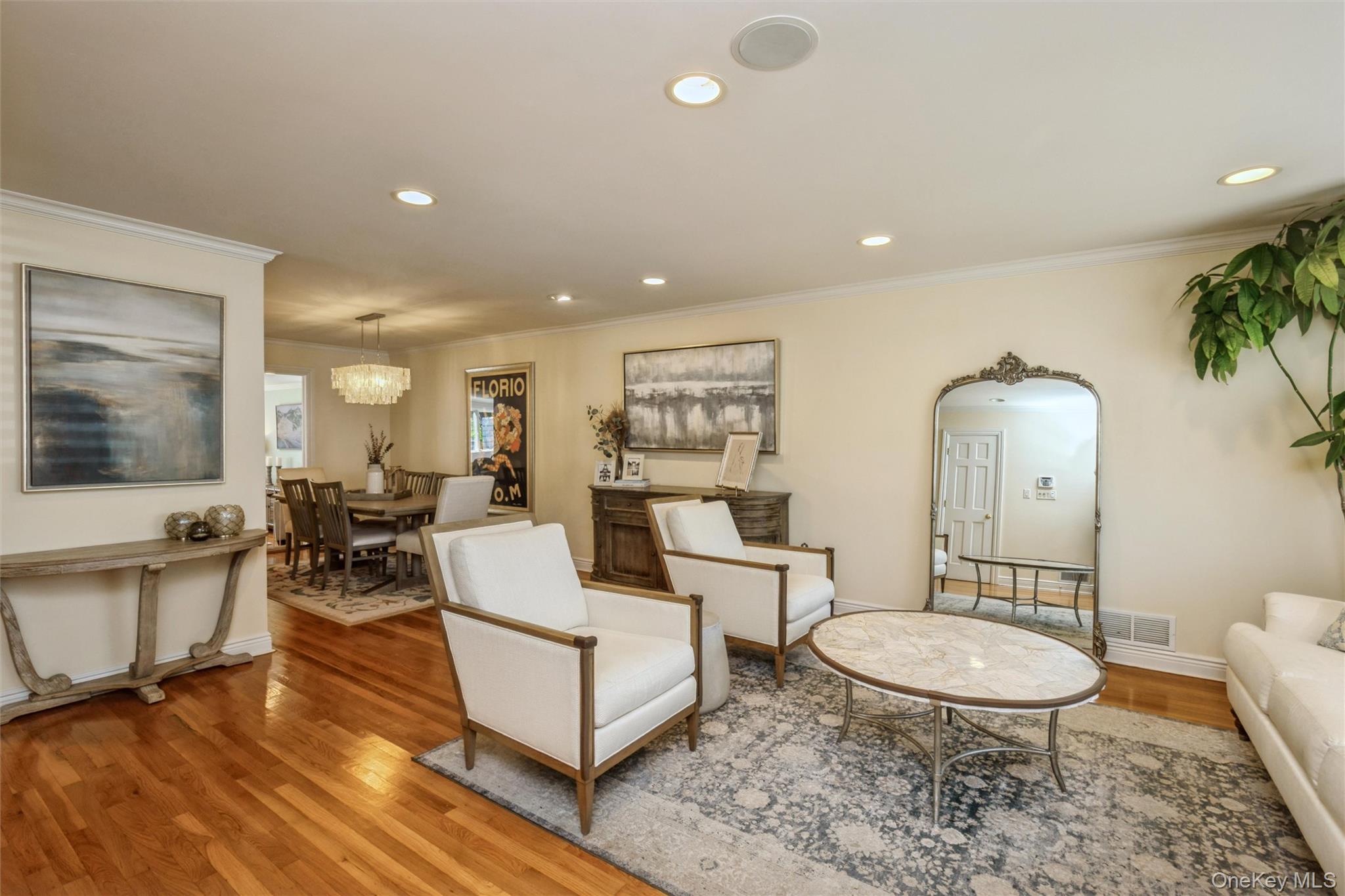 3rd image of 17 Duncan Ln, Halesite, NY 11743 | MLS# 1024322