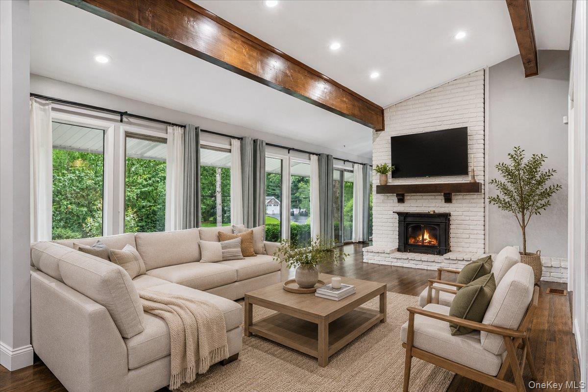 5th image of 6 Cherry Ln E, Syosset, NY 11791 | MLS# 1024332
