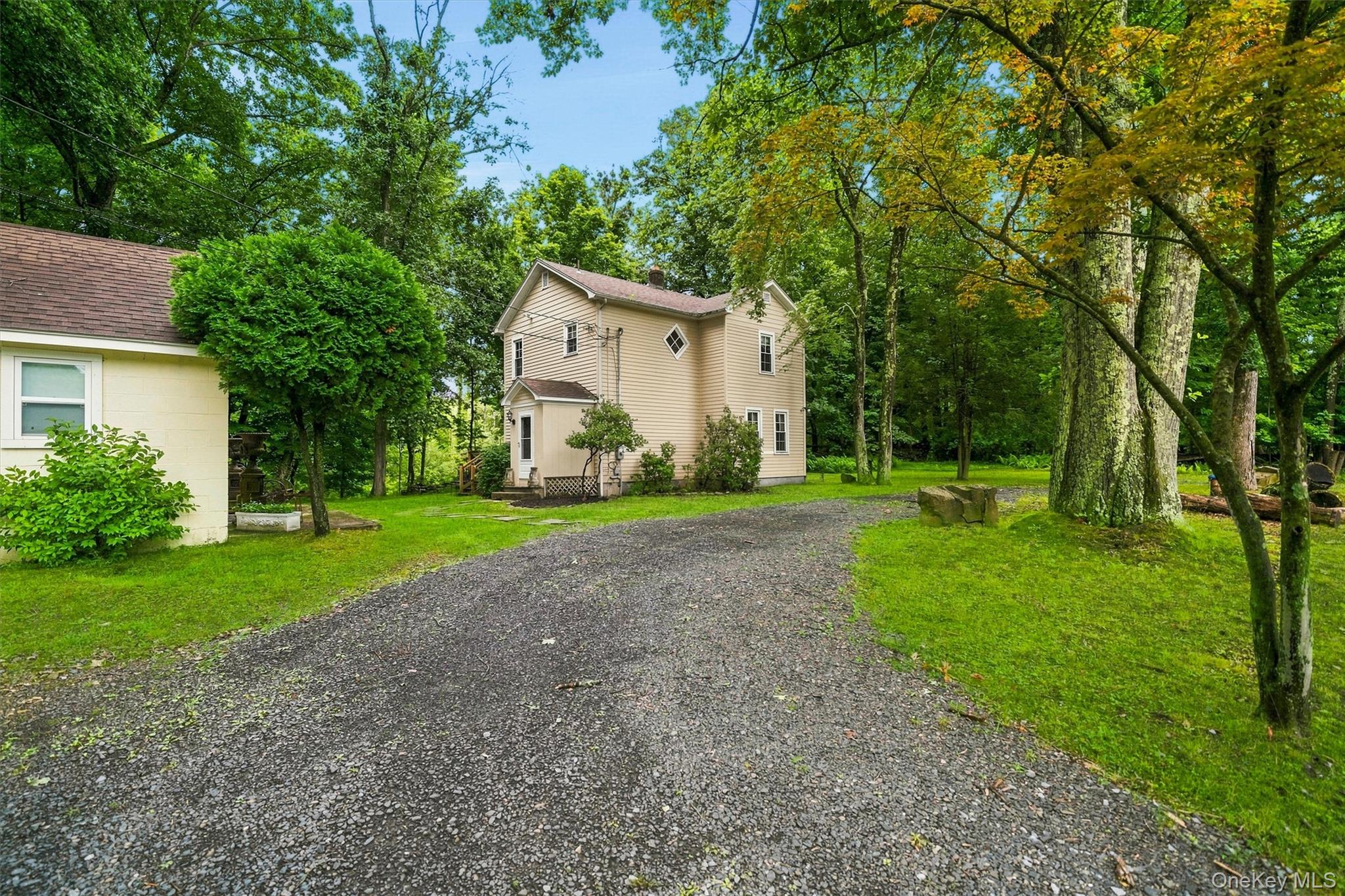 2nd image of 168 Shawangunk Rd, Mount Hope, NY 10940 | MLS# 1024368