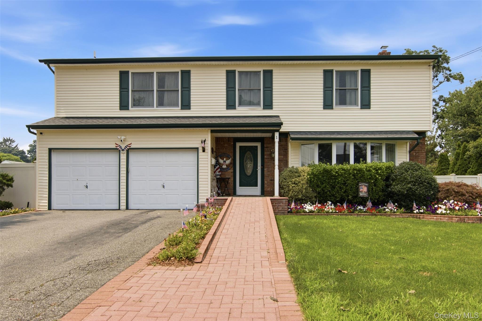 2nd image of 1 Geoffrey Ave, Oyster Bay, NY 11791 | MLS# 1024371