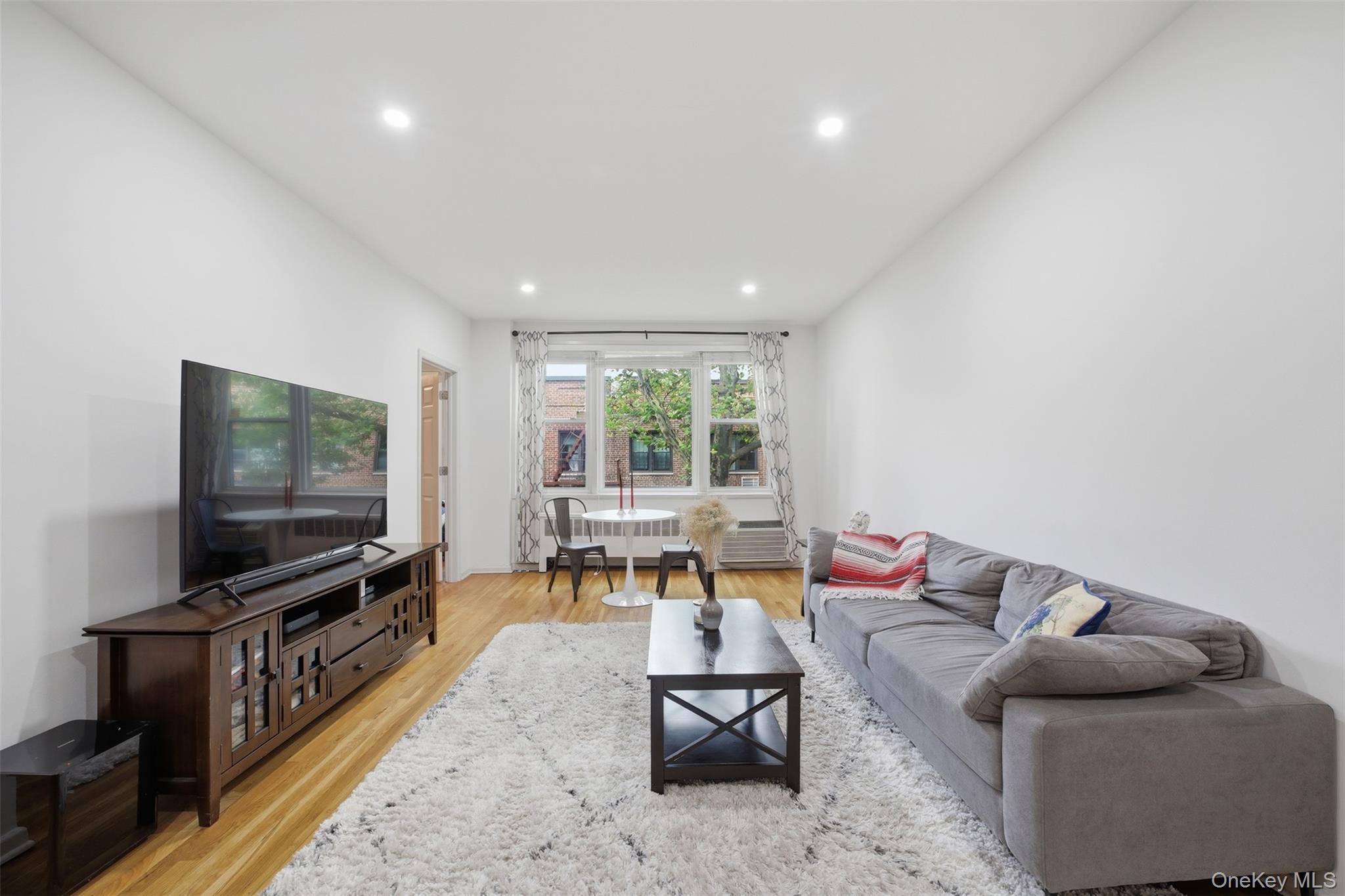 5th image of 953 W Boston Post Rd, Mamaroneck, NY 10543
