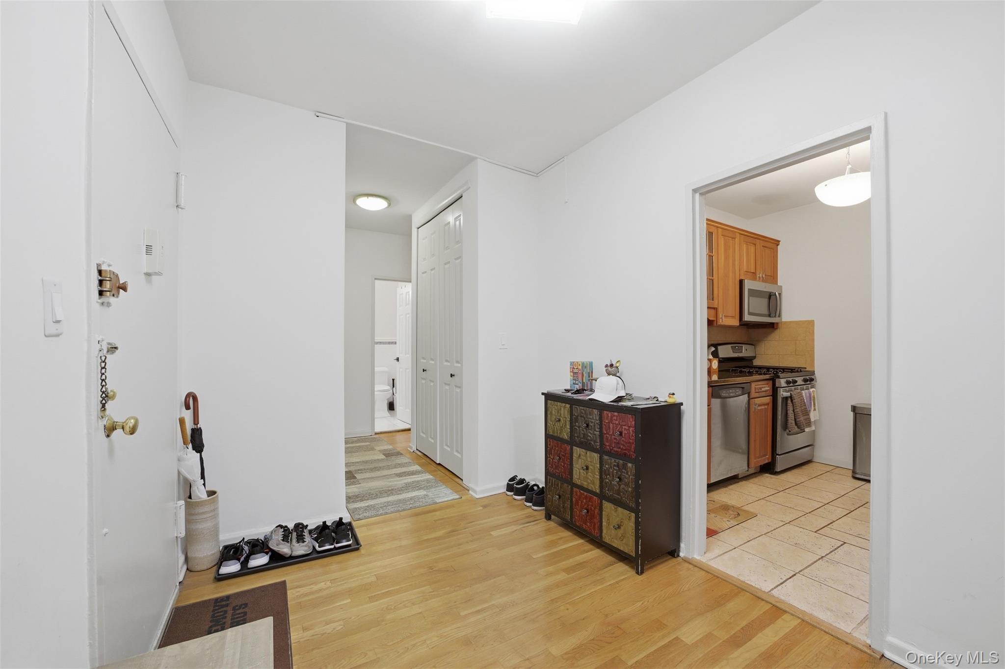 4th image of 953 W Boston Post Rd, Mamaroneck, NY 10543