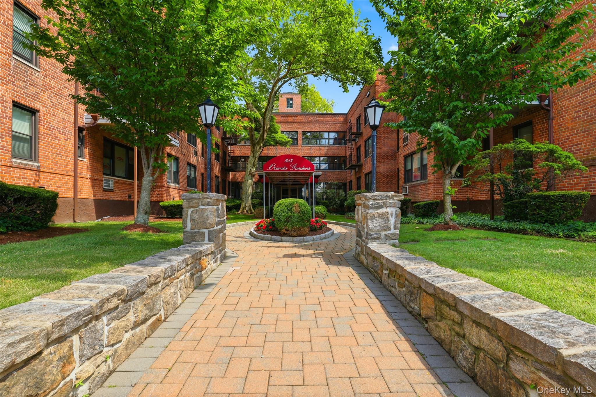 2nd image of 953 W Boston Post Rd, Mamaroneck, NY 10543