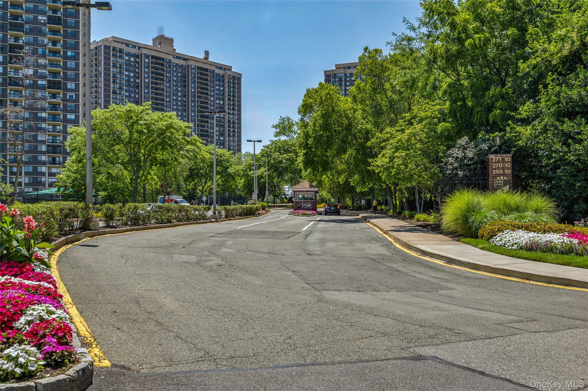 3rd image of 27010 Grand Central Pkwy #4H, New York, NY 11005 | MLS# 1024460