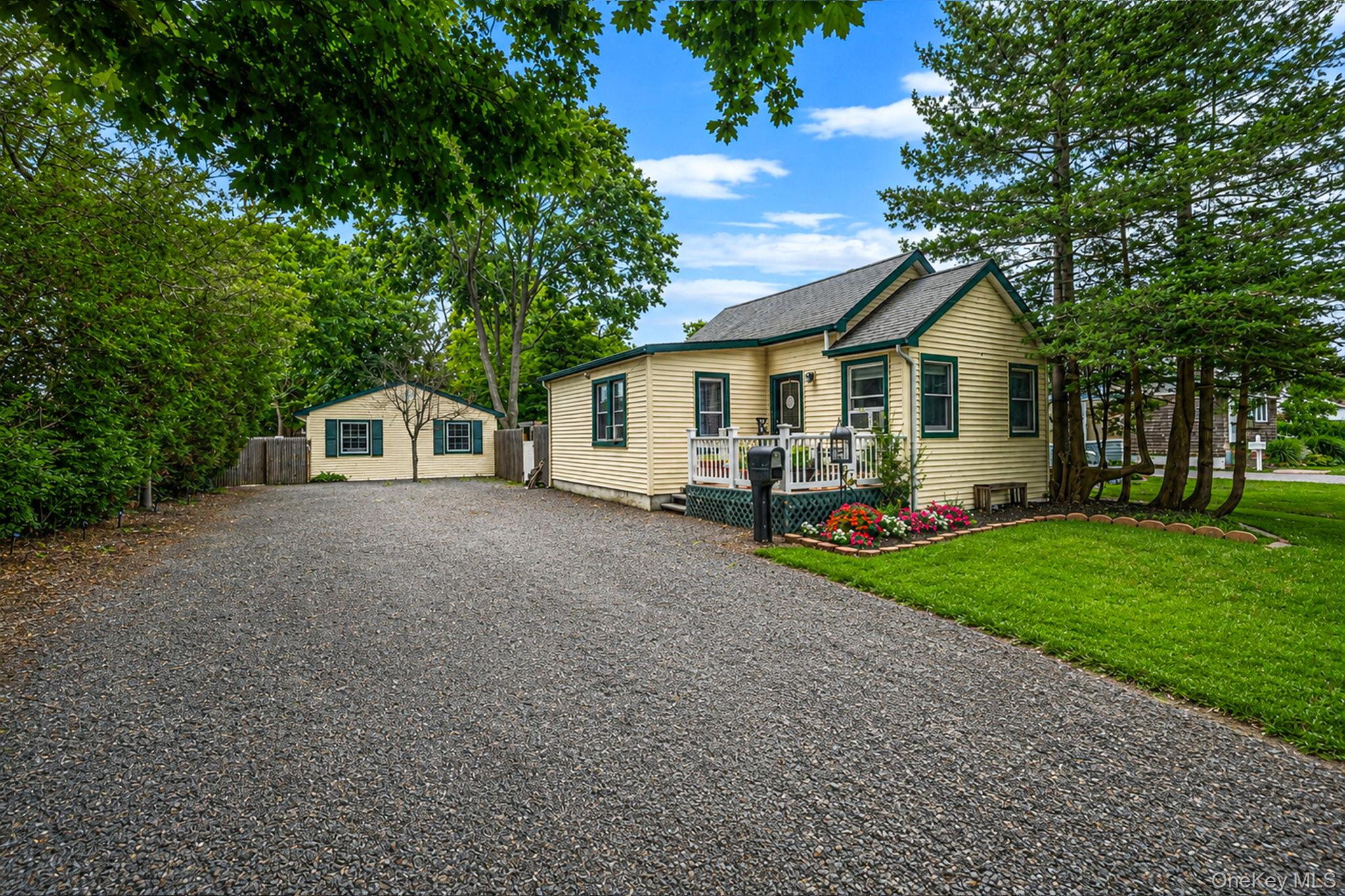 2nd image of 36 Rosalie Pl, Brookhaven, NY 11772 | MLS# 1024480