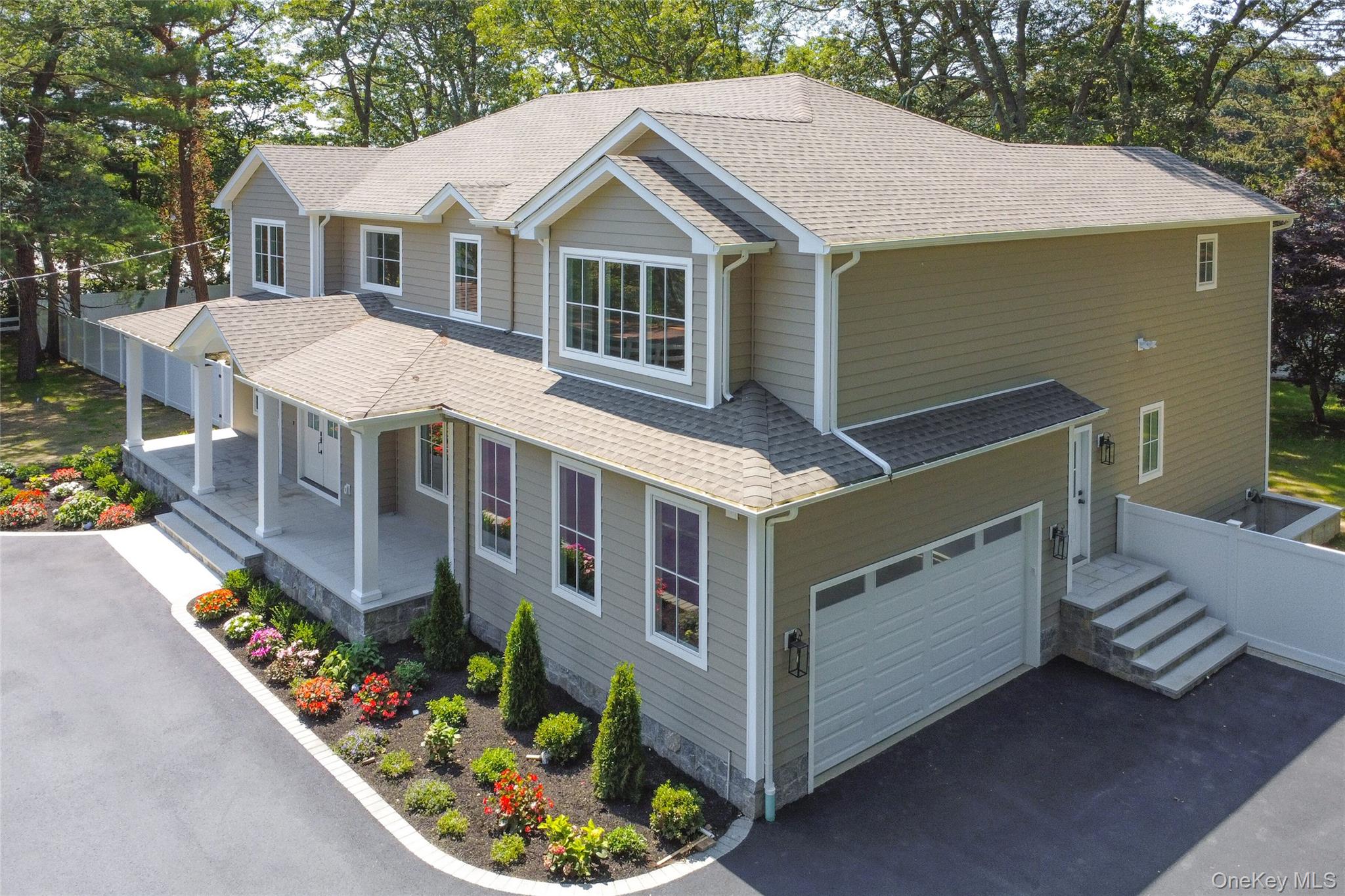 34th image of 654 Caledonia Rd, Huntington, NY 11746 | MLS# 1024608