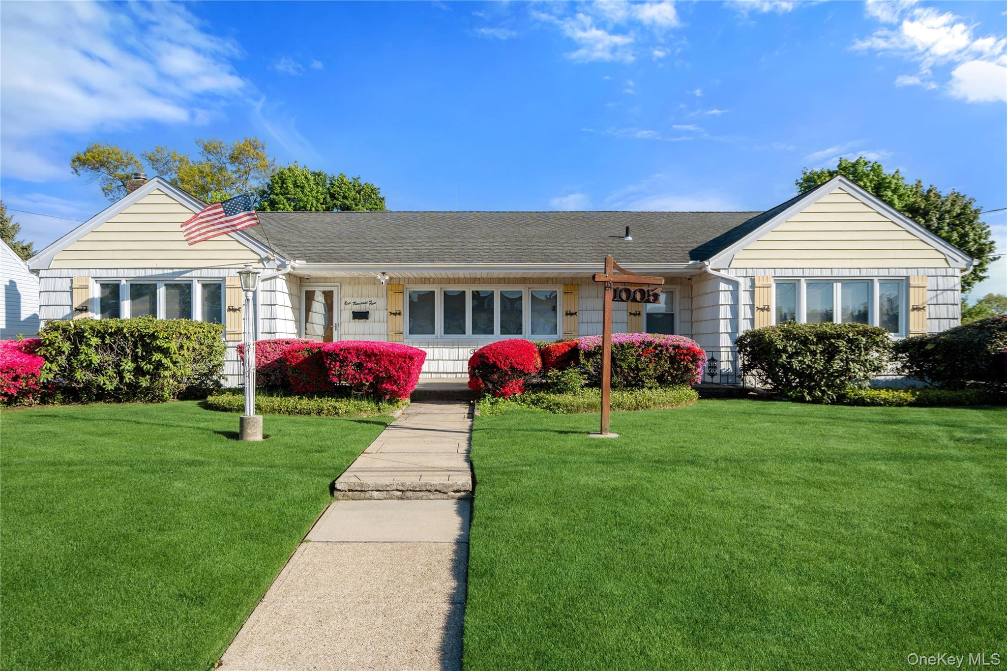 2nd image of 1005 3rd St, West Babylon, NY 11704 | MLS# 1024642