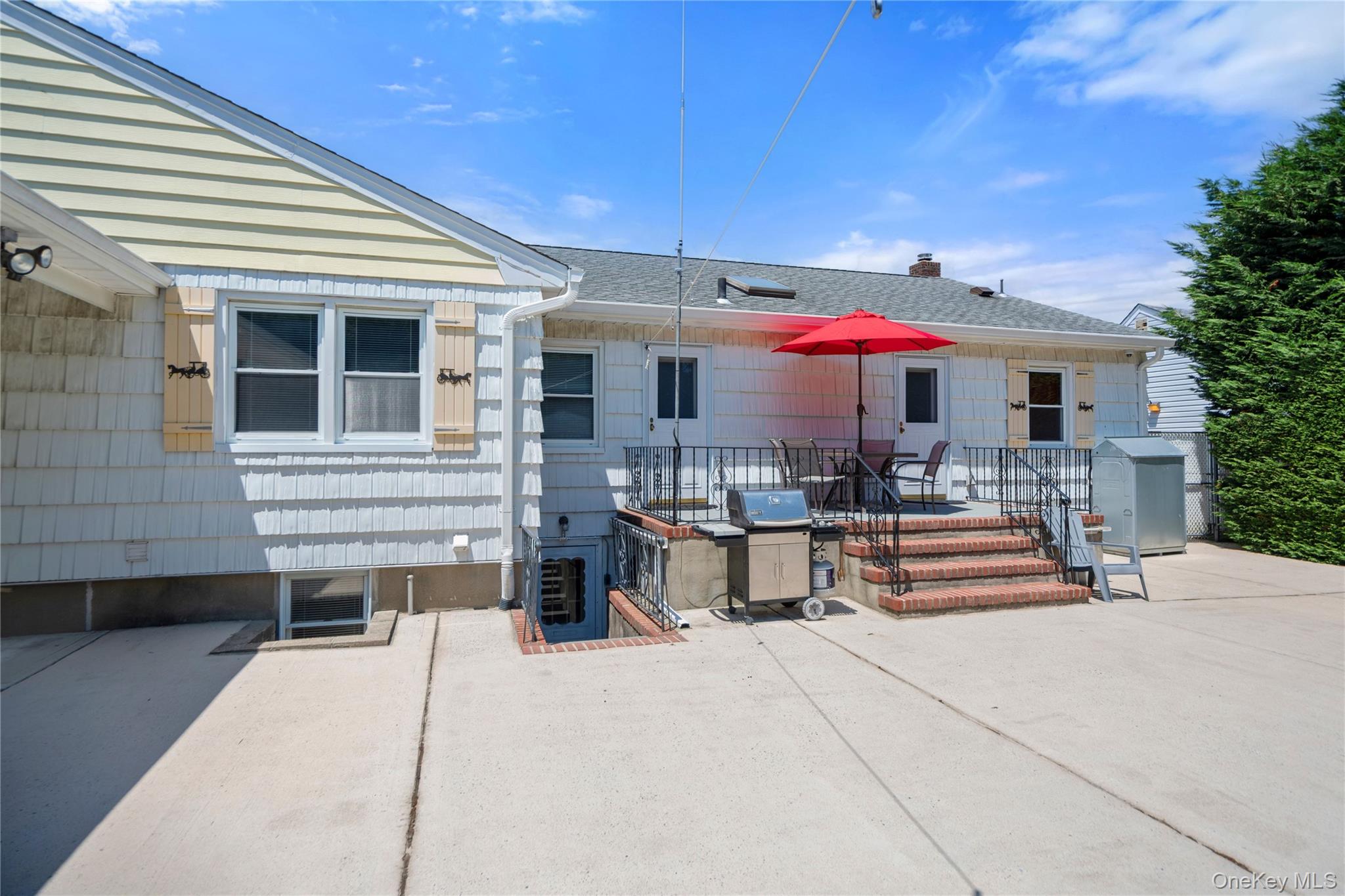 46th image of 1005 3rd St, West Babylon, NY 11704 | MLS# 1024642