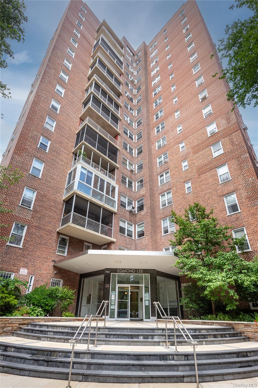 2nd image of 3135 Johnson Ave, New York, NY 10463